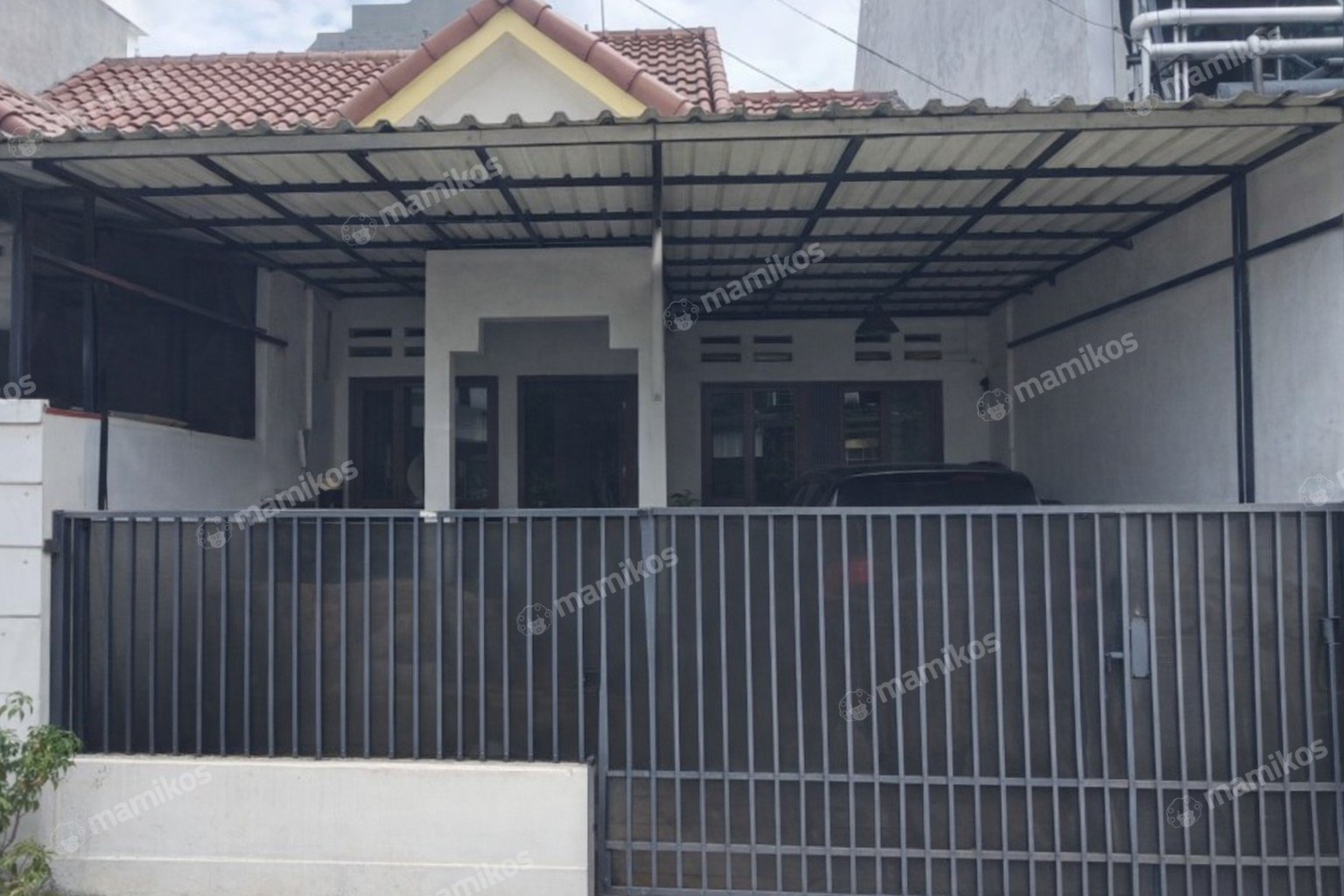 Rumah Sertifikat Girik 2 Kamar Tidur 1 Kamar Mandi Raffles Hills Jakarta Timur