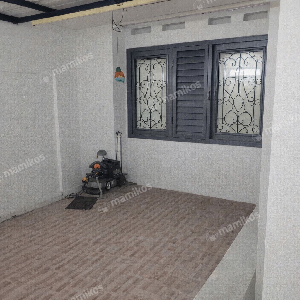 Rumah Sertifikat Girik 2 Kamar Tidur 1 Kamar Mandi Raffles Hills Jakarta Timur - Photo 4