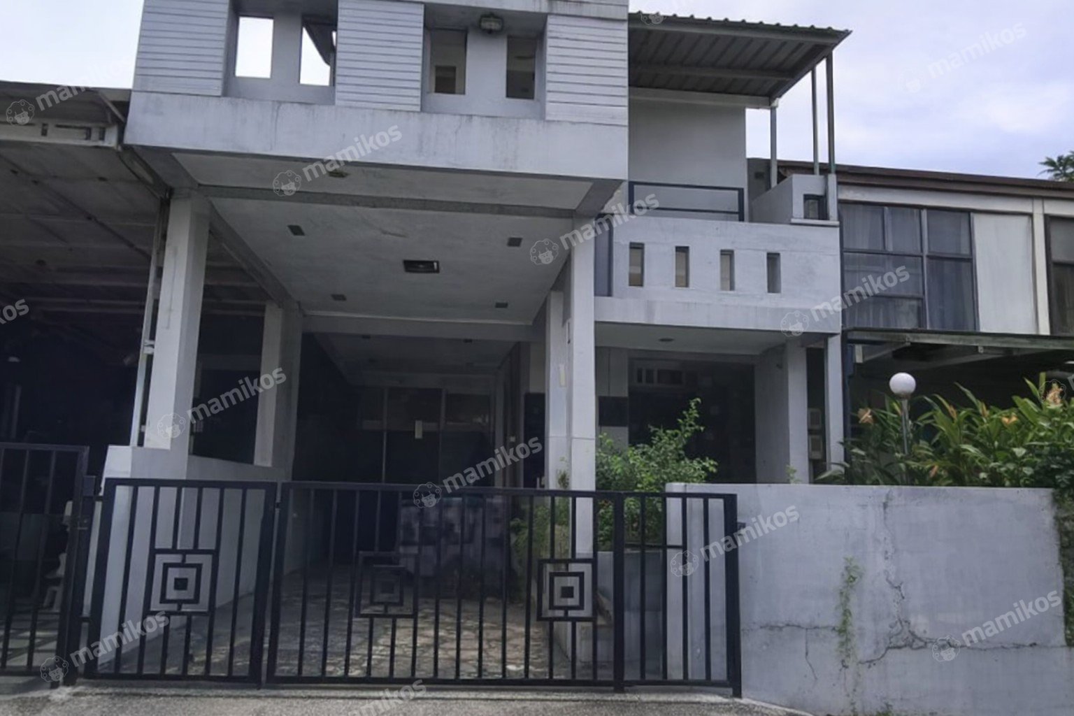 Rumah Sertifikat SHM 3 Kamar Tidur 2 Kamar Mandi Cibubur Jakarta Timur