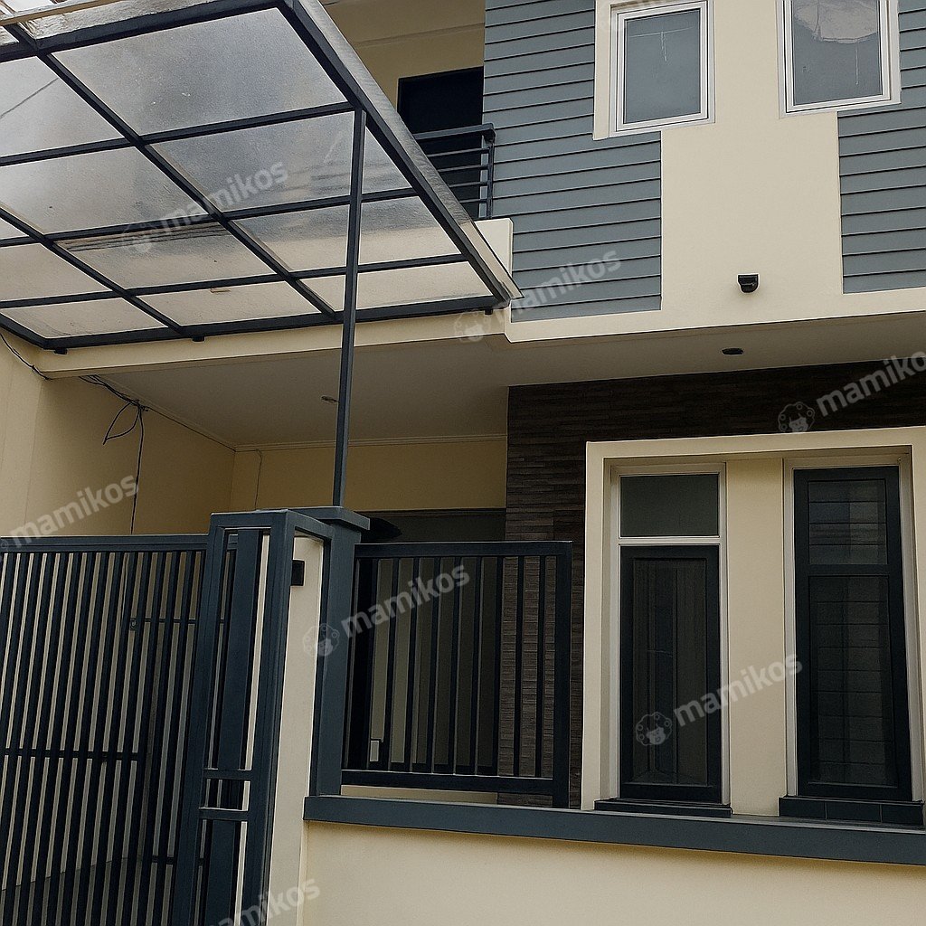 Rumah Sertifikat SHM 5 Kamar Tidur 5 Kamar Mandi Taman Ratu Jakarta Barat