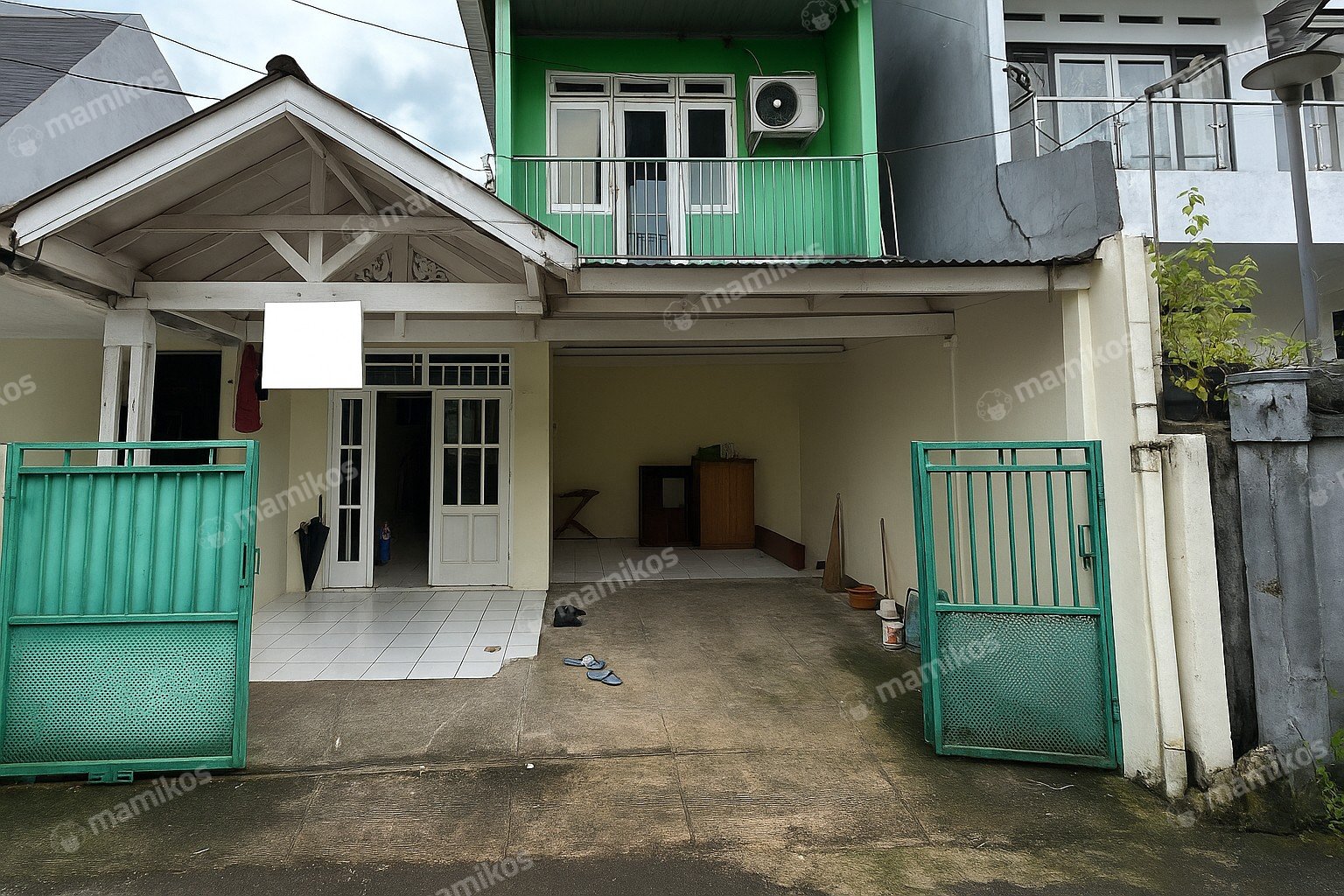 Rumah Sertifikat SHM 7 Kamar Tidur 2 Kamar Mandi Cawang Jakarta Timur