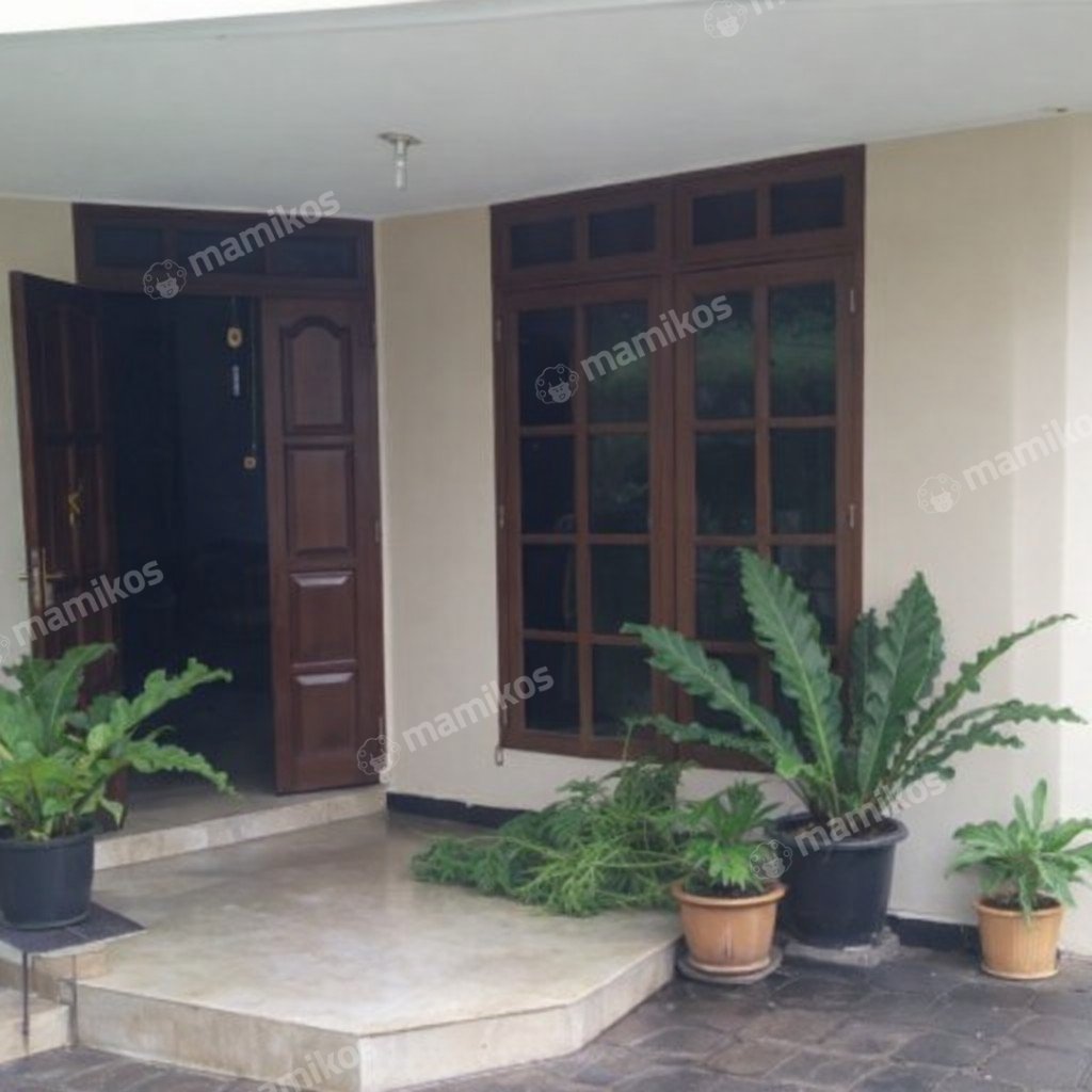 Rumah Sertifikat SHM 5 Kamar Tidur 4 Kamar Mandi Pondok Indah Jakarta Selatan
