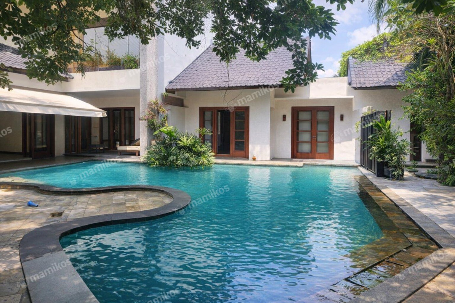 Rumah Sertifikat SHM 6 Kamar Tidur 6 Kamar Mandi Cilandak Jakarta Selatan