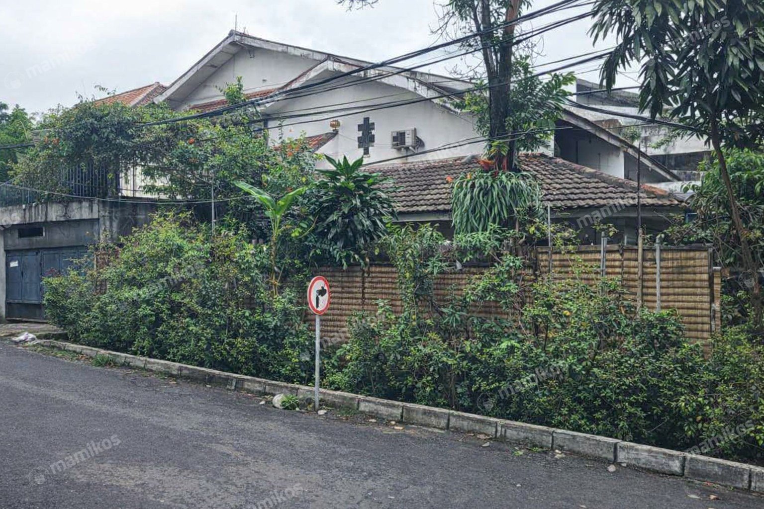 Rumah Sertifikat SHM 3 Kamar Tidur 3 Kamar Mandi Kebayoran Baru Jakarta Selatan