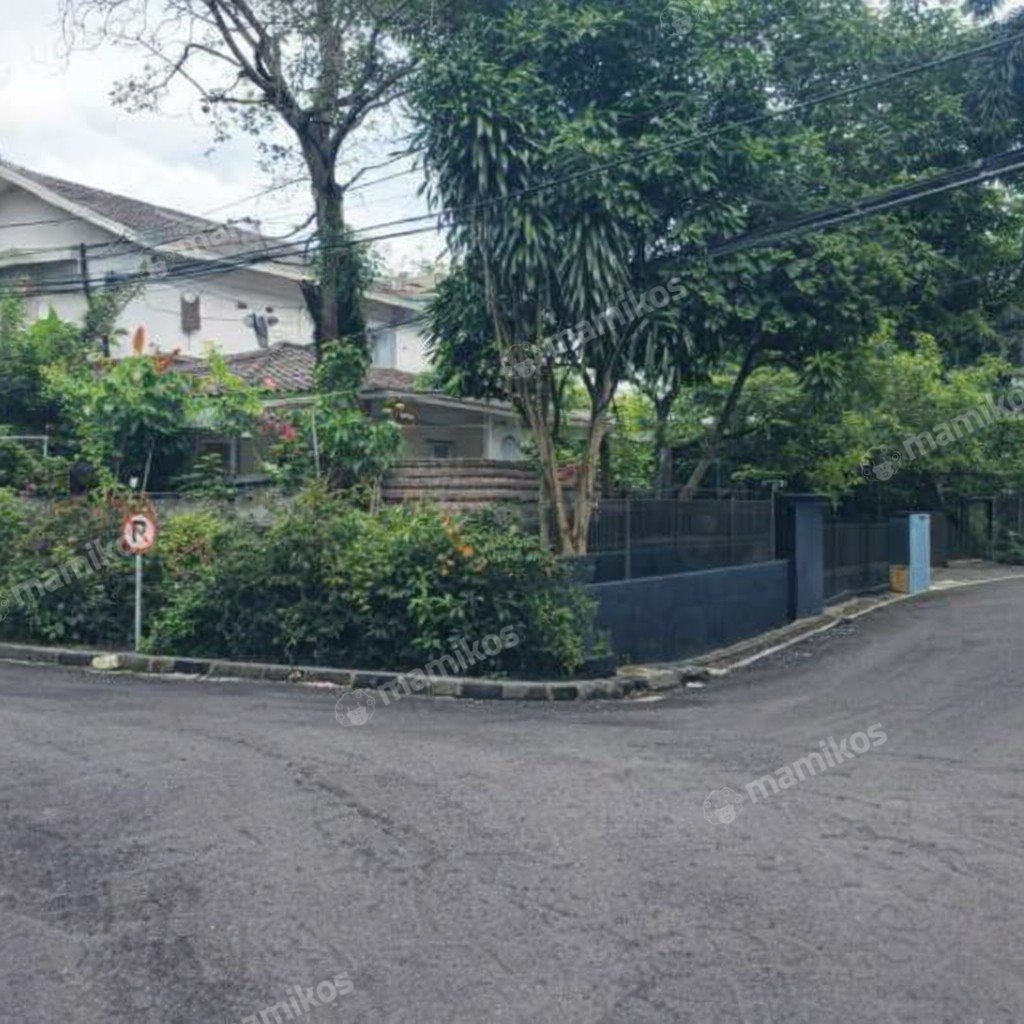 Rumah Sertifikat SHM 3 Kamar Tidur 3 Kamar Mandi Kebayoran Baru Jakarta Selatan - Photo 3