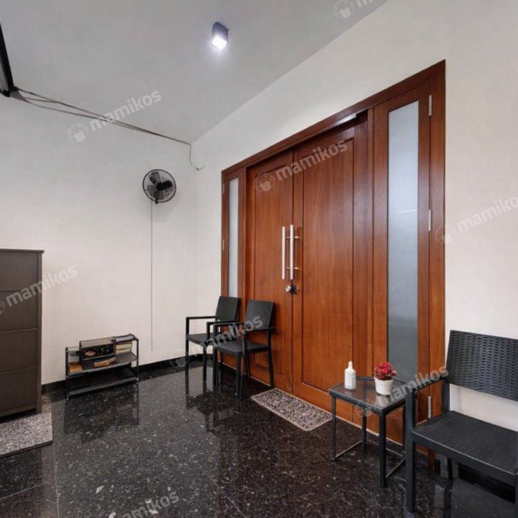 Rumah Sertifikat SHM 5 Kamar Tidur 5 Kamar Mandi Cipete Jakarta Selatan - Photo 2