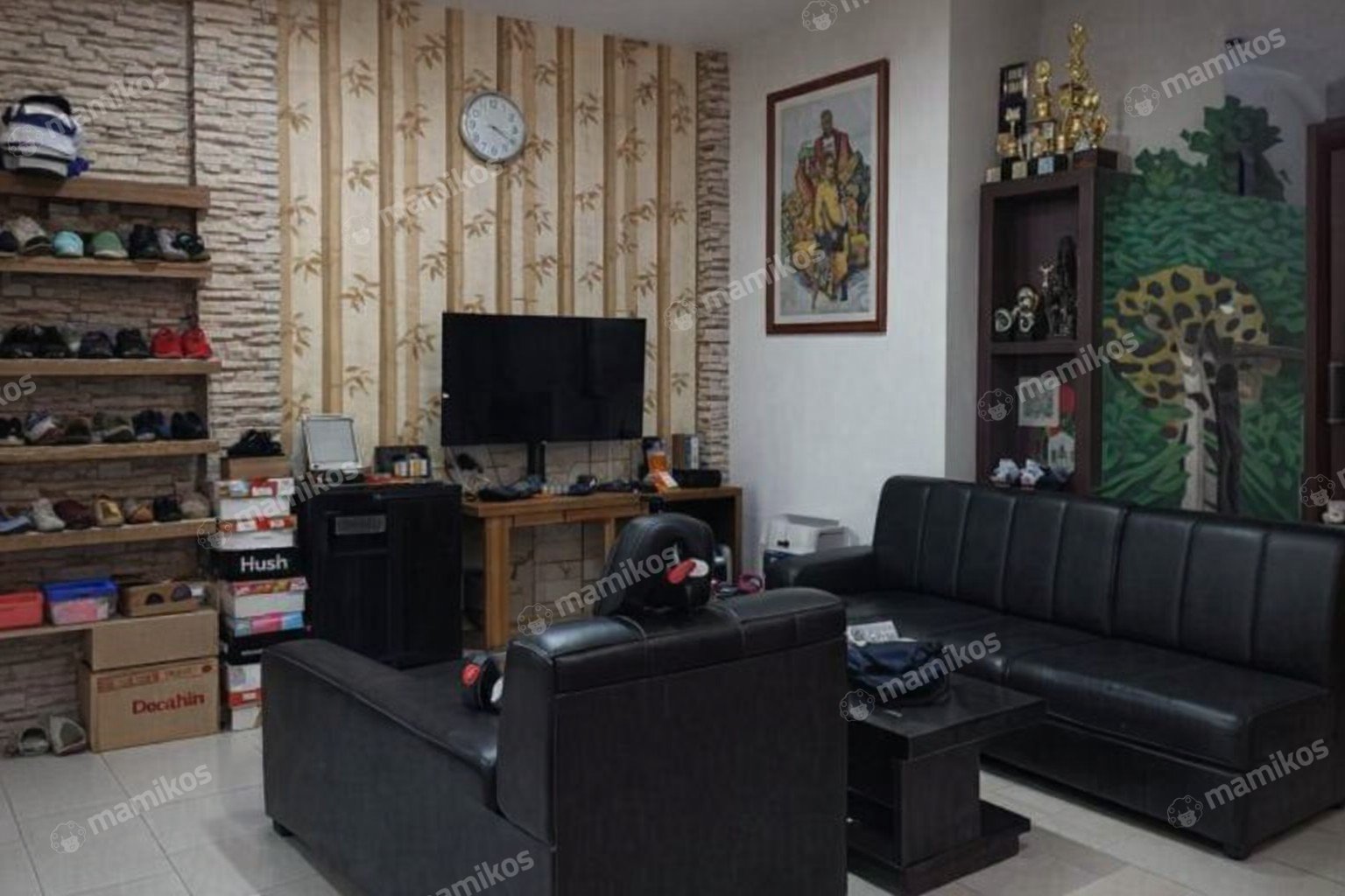 Rumah Sertifikat SHM 4 Kamar Tidur 4 Kamar Mandi Taman Surya Jakarta Barat