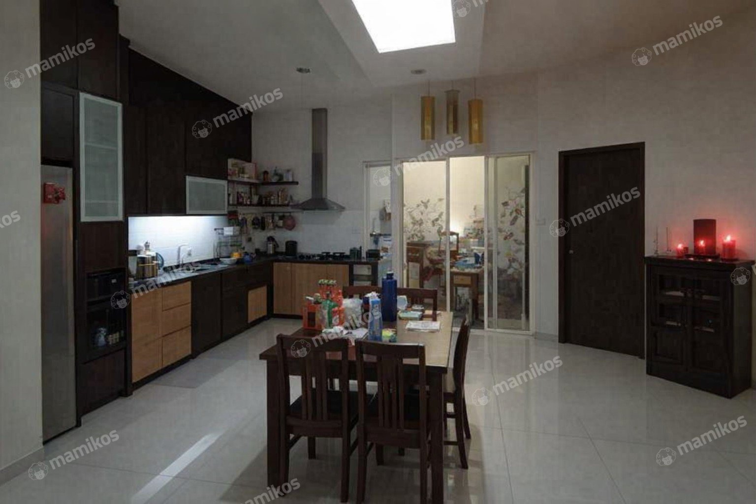 Rumah Sertifikat SHM 4 Kamar Tidur 4 Kamar Mandi Taman Surya Jakarta Barat - Photo 2