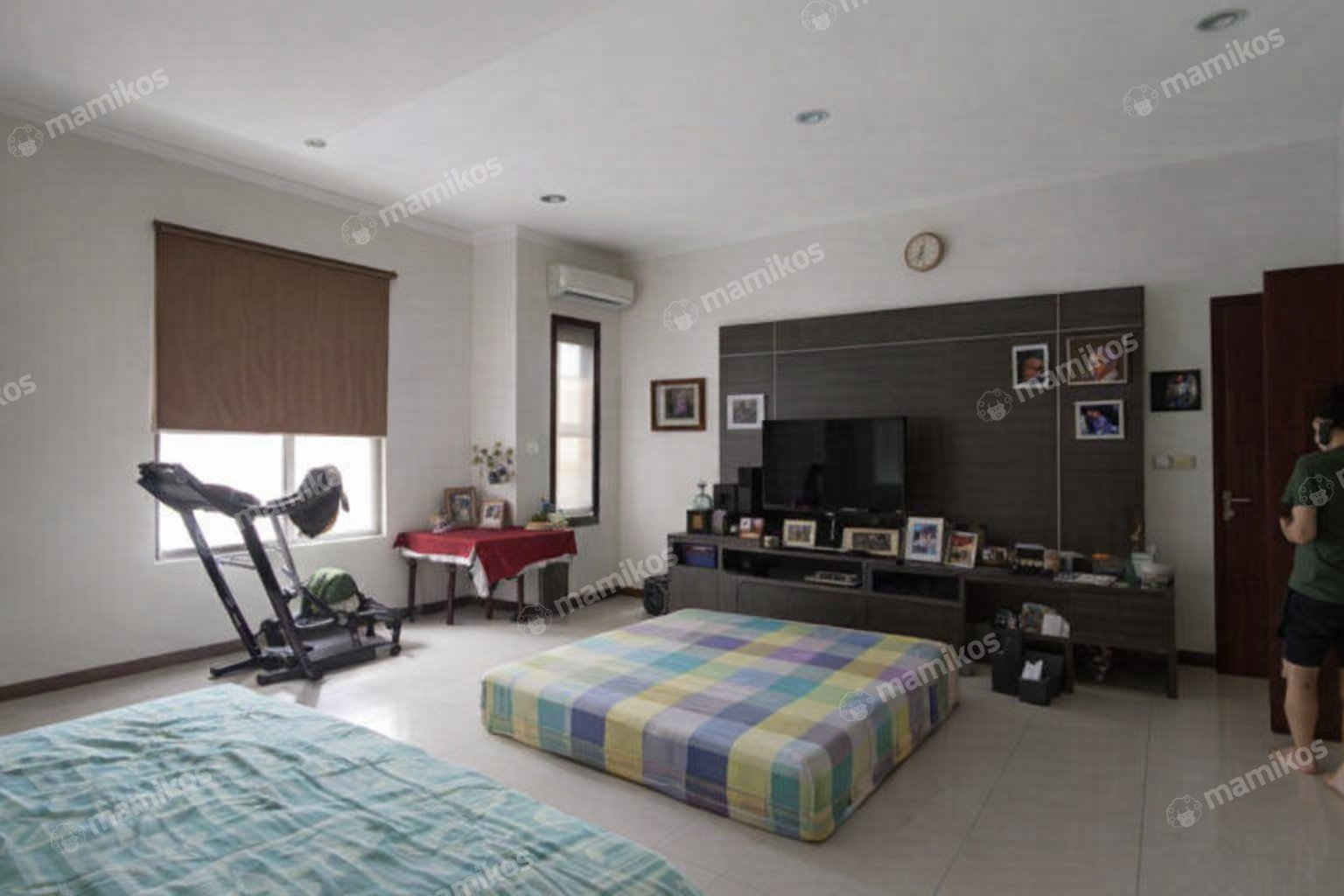 Rumah Sertifikat SHM 4 Kamar Tidur 4 Kamar Mandi Taman Surya Jakarta Barat - Photo 4