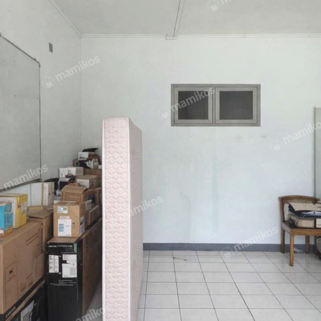 Rumah Sertifikat SHM 5 Kamar Tidur 4 Kamar Mandi Taman Ratu Jakarta Barat - Photo 4