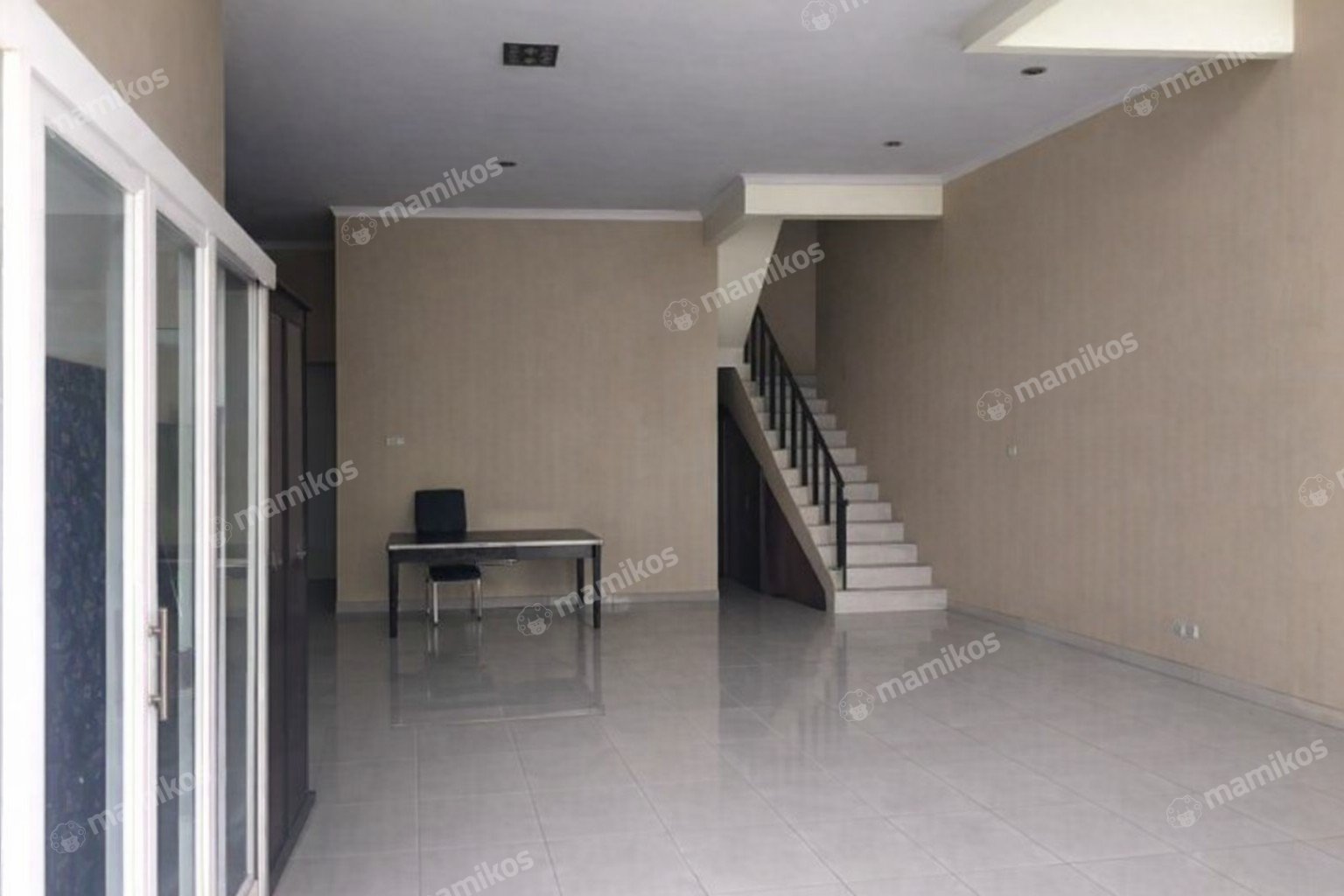 Rumah Sertifikat SHM 4 Kamar Tidur 4 Kamar Mandi Pondok Indah Jakarta Selatan - Photo 3