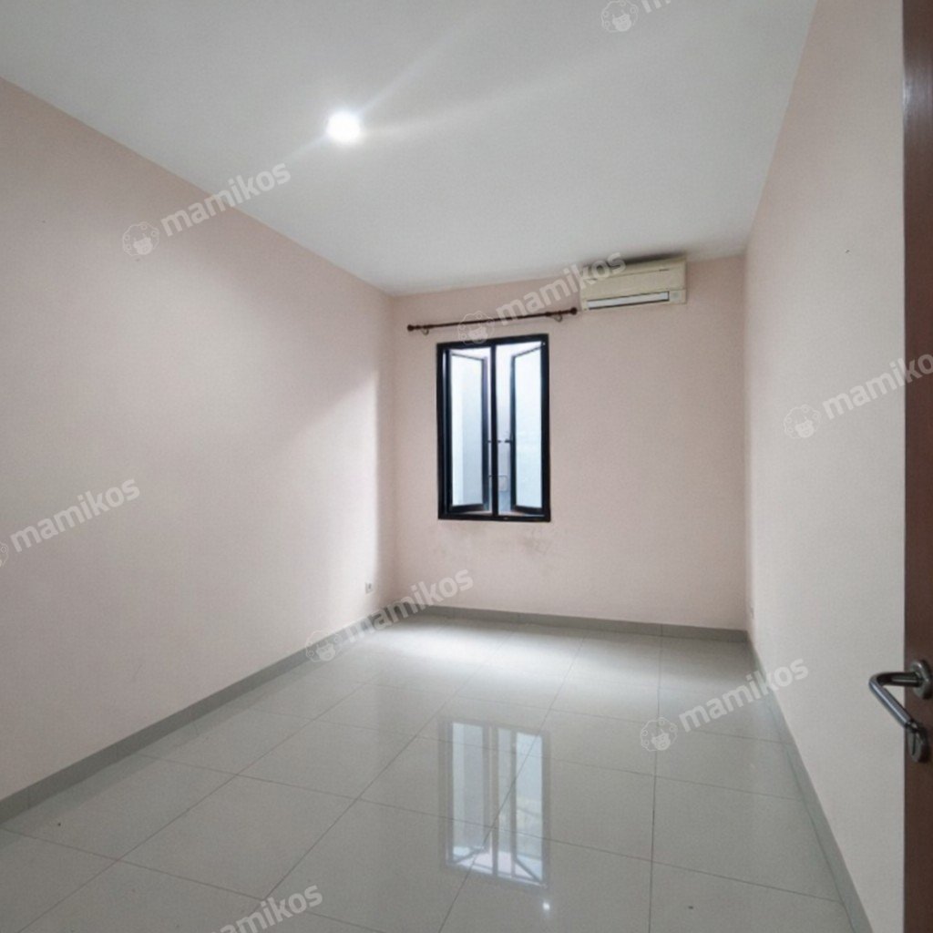 Rumah Sertifikat SHM 3 Kamar Tidur 3 Kamar Mandi Kebon Jeruk Jakarta Barat - Photo 2