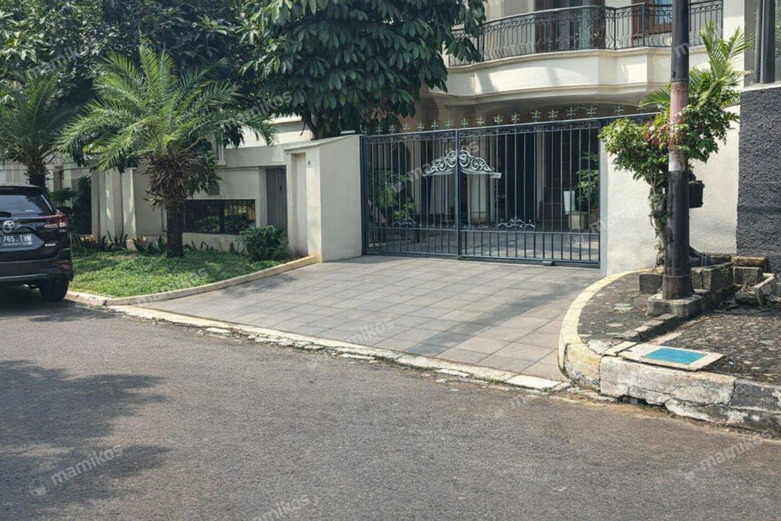 Rumah Sertifikat SHM 6 Kamar Tidur 4 Kamar Mandi Pondok Indah Jakarta Selatan