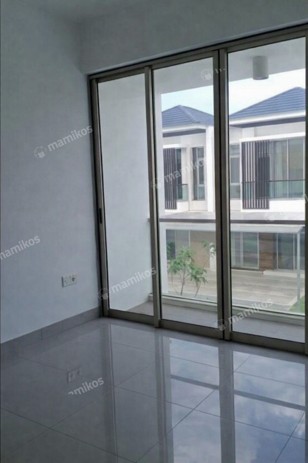 Rumah Sertifikat SHM 4 Kamar Tidur 3 Kamar Mandi Pantai Indah Kapuk 2 Jakarta Utara - Photo 2