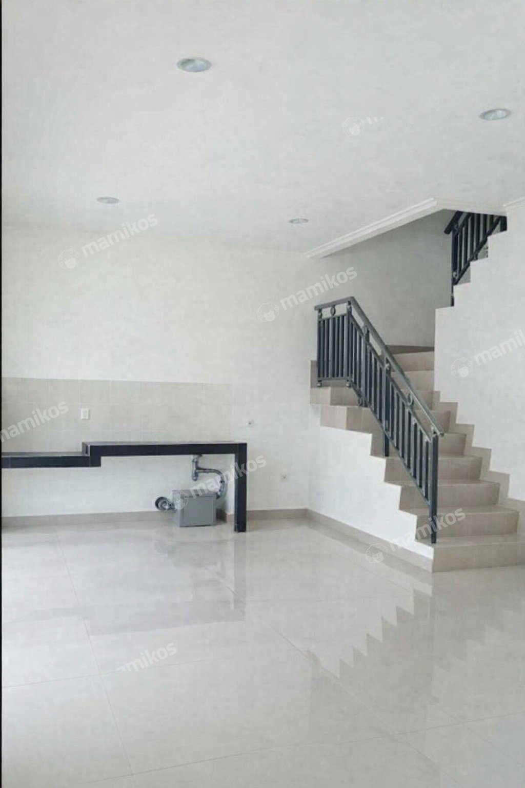 Rumah Sertifikat SHM 4 Kamar Tidur 3 Kamar Mandi Pantai Indah Kapuk 2 Jakarta Utara - Photo 4