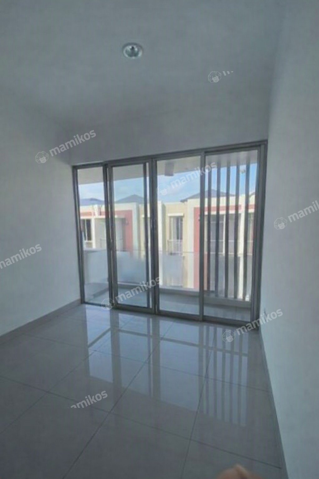 Rumah Sertifikat SHM 4 Kamar Tidur 3 Kamar Mandi Pantai Indah Kapuk 2 Jakarta Utara - Photo 5