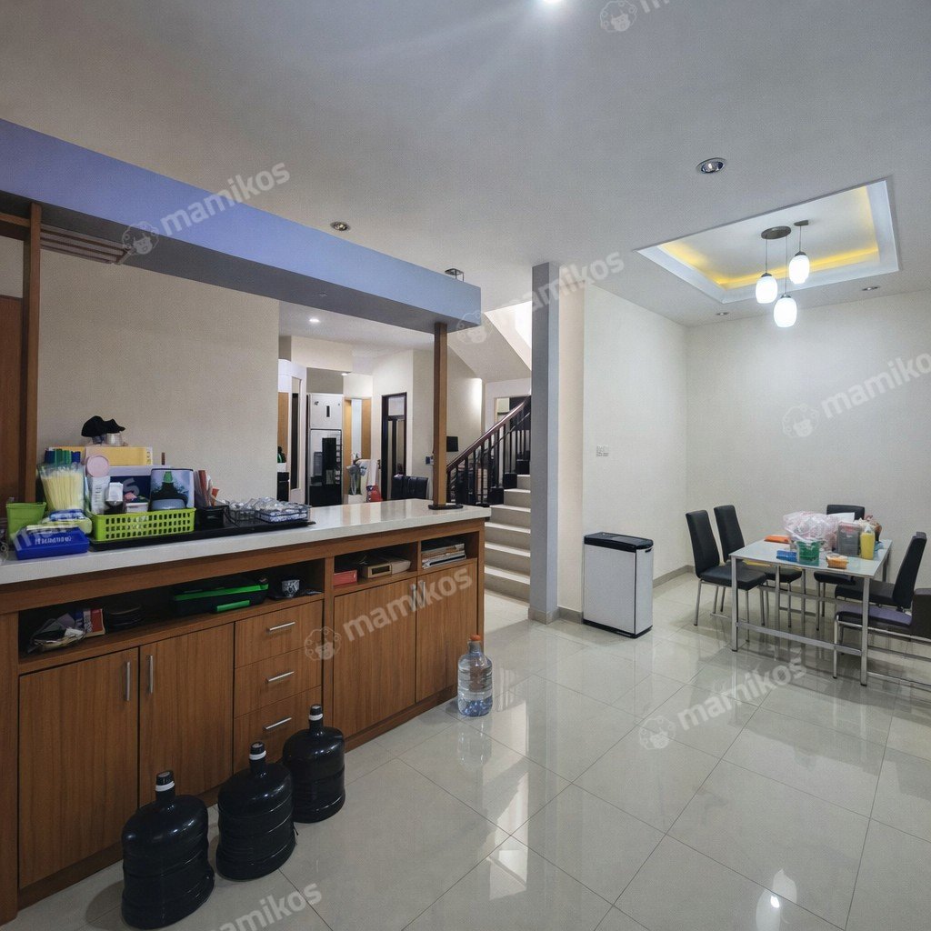 Rumah Sertifikat SHM 6 Kamar Tidur 3 Kamar Mandi Citra Garden Jakarta Barat - Photo 2