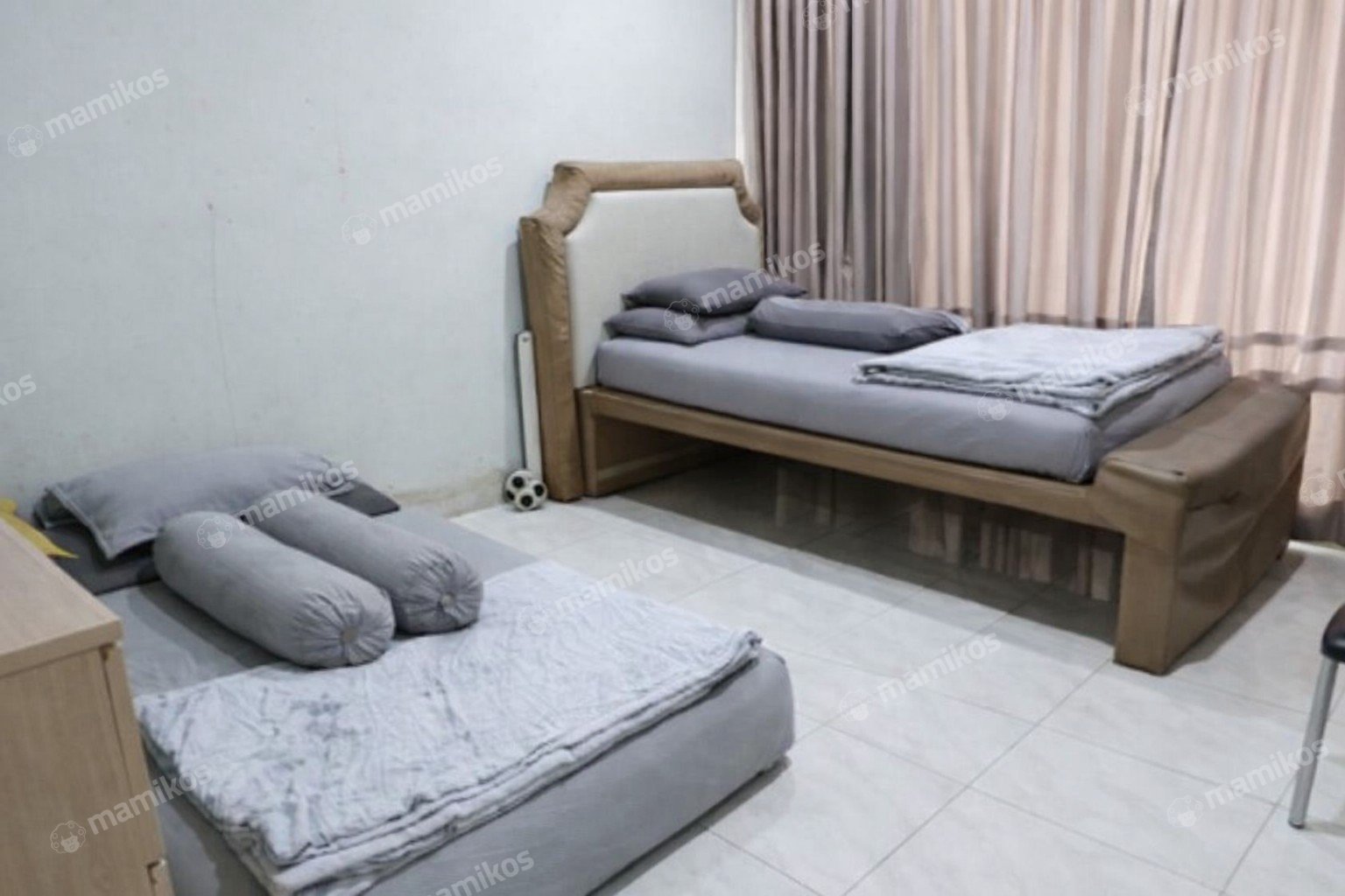 Rumah Sertifikat HGB 3 Kamar Tidur 3 Kamar Mandi Pantai Indah Kapuk Jakarta Utara - Photo 2