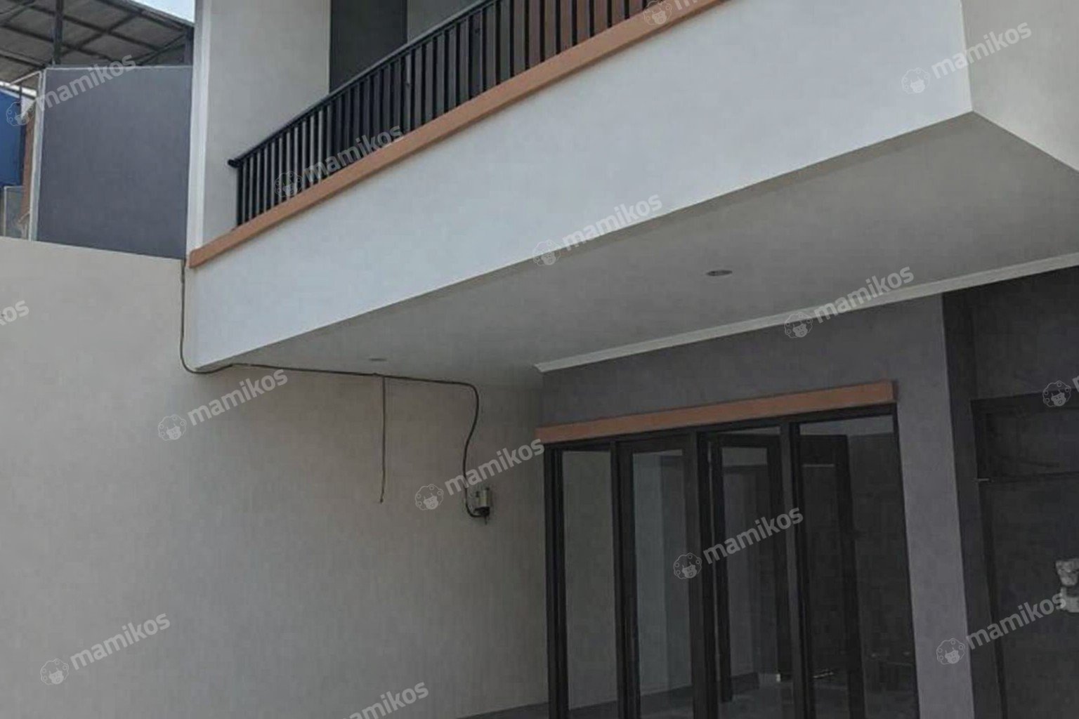 Rumah Sertifikat SHM 4 Kamar Tidur 4 Kamar Mandi Muara Karang Jakarta Utara