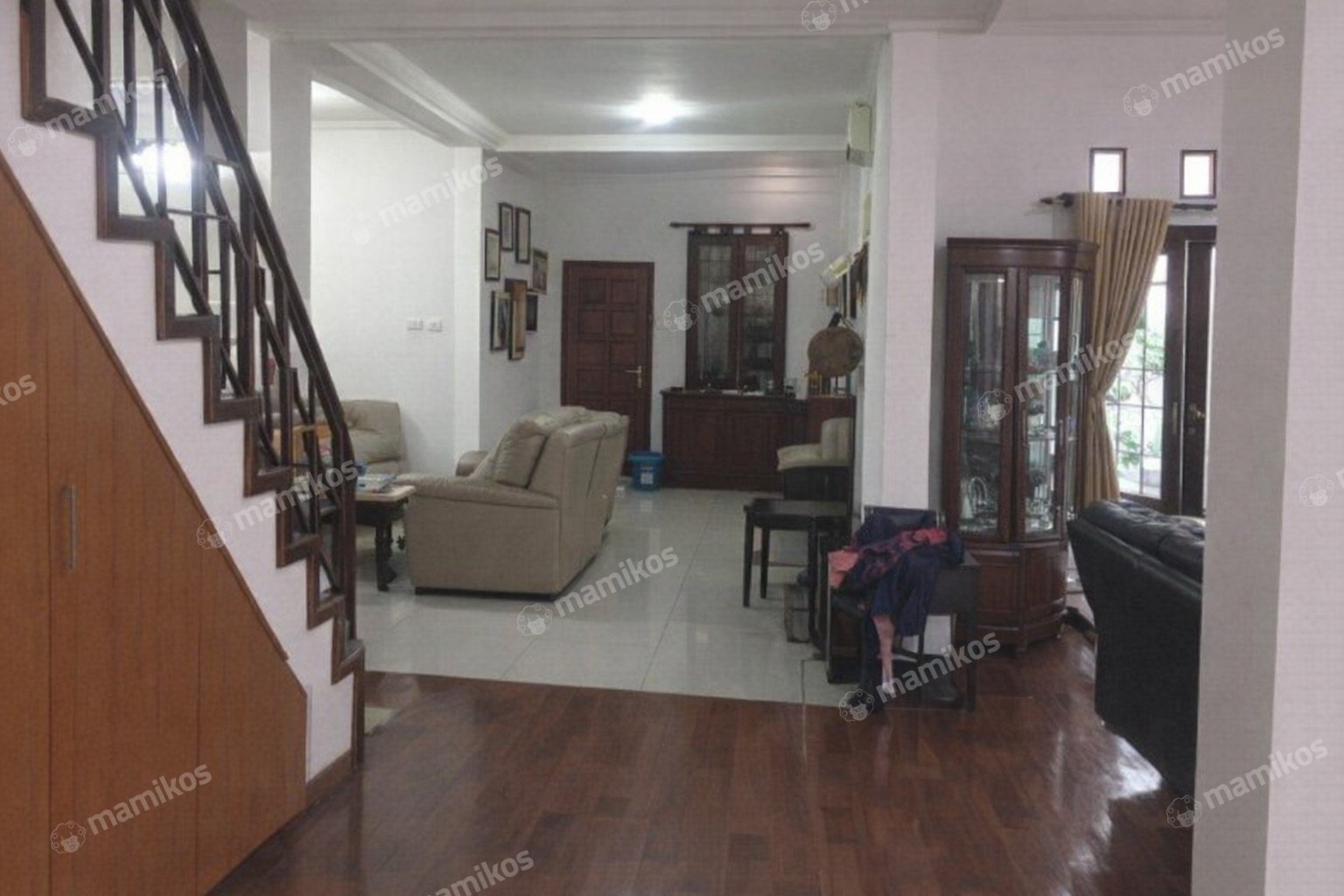 Rumah Sertifikat SHM 10 Kamar Tidur 5 Kamar Mandi Bintaro Jakarta Selatan
