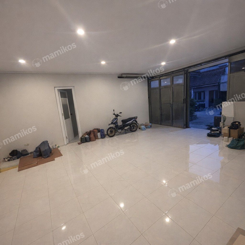 Rumah Sertifikat SHM 4 Kamar Tidur 4 Kamar Mandi Kebayoran Baru Jakarta Selatan - Photo 3