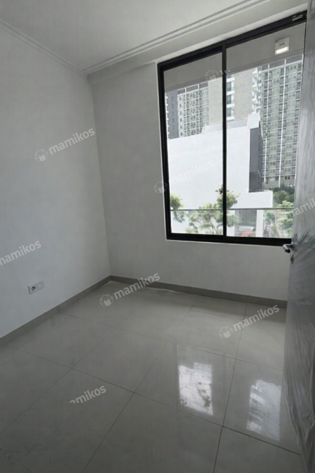 Rumah Sertifikat SHM 3 Kamar Tidur 3 Kamar Mandi Pantai Indah Kapuk Jakarta Utara - Photo 4