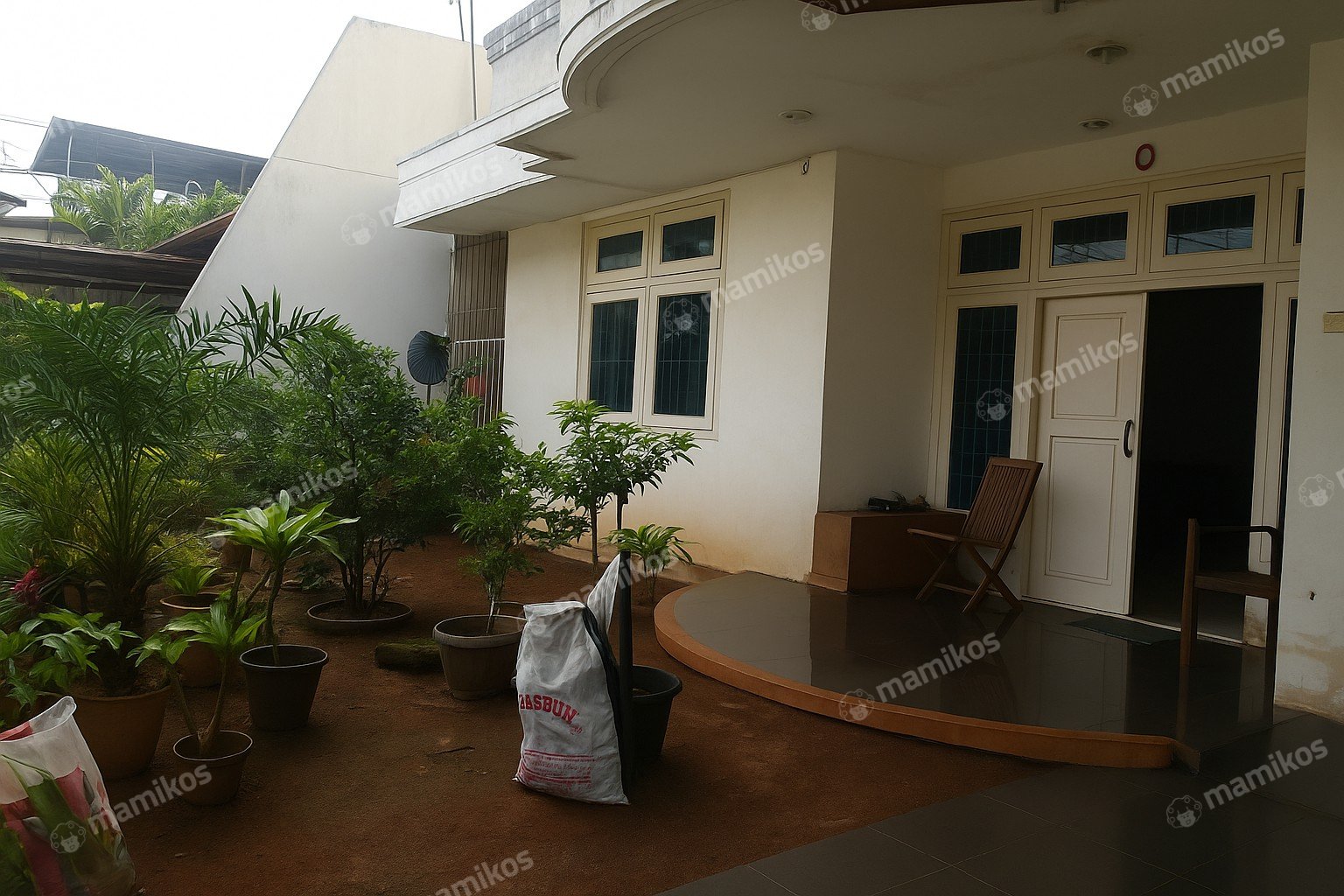 Rumah Sertifikat SHM 5 Kamar Tidur 5 Kamar Mandi Kebon Jeruk Jakarta Barat