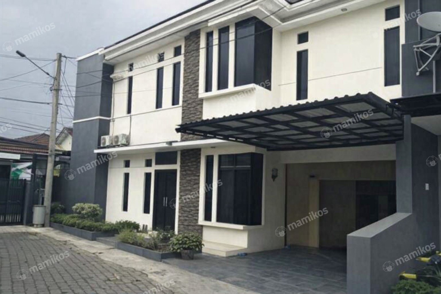 Rumah Sertifikat SHM 6 Kamar Tidur 4 Kamar Mandi Cipayung Jakarta Timur