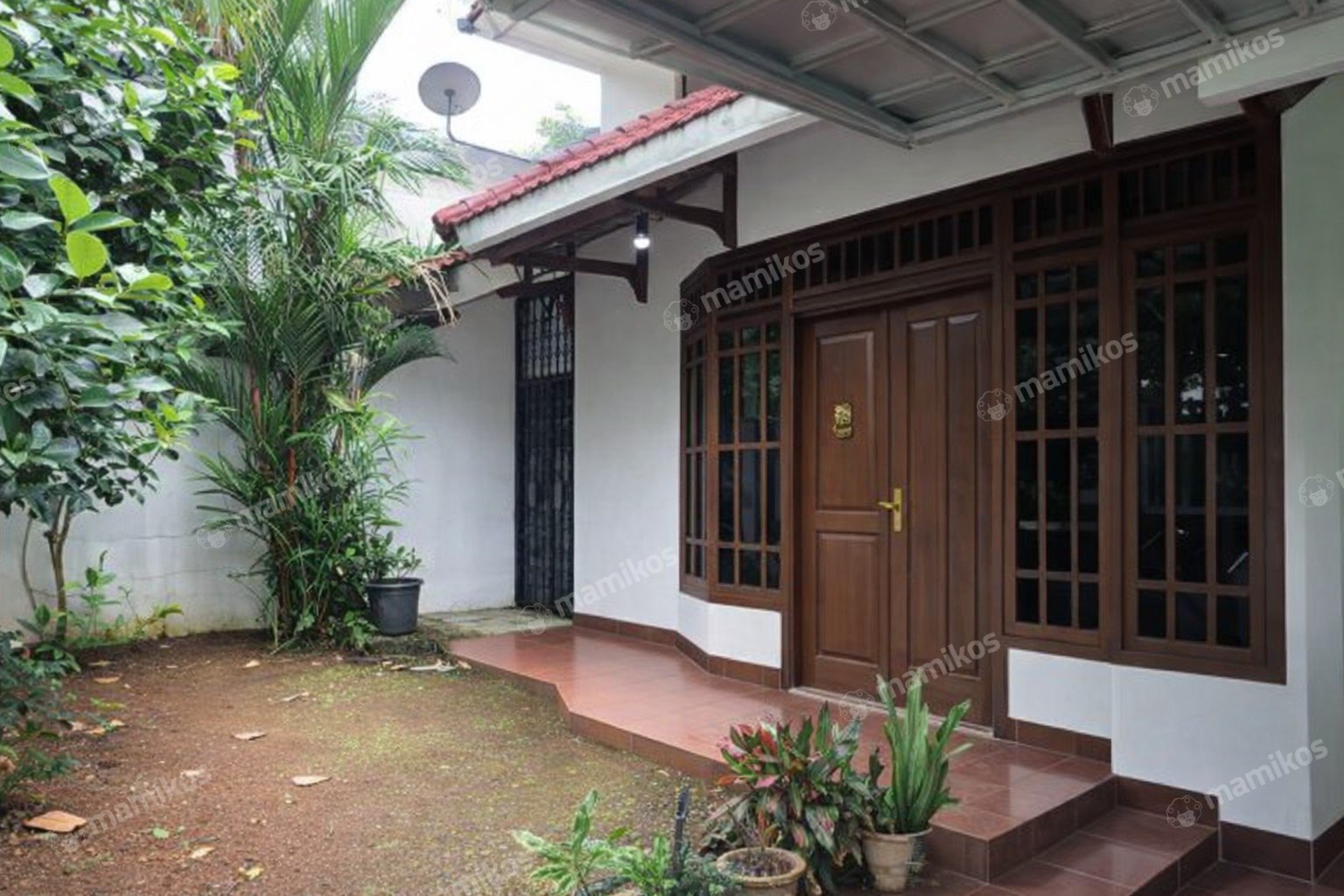 Rumah Sertifikat SHM 4 Kamar Tidur 3 Kamar Mandi Cipedak Jakarta Selatan