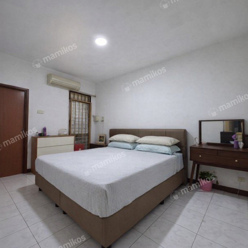 Rumah Sertifikat SHM 4 Kamar Tidur 3 Kamar Mandi Cipedak Jakarta Selatan - Photo 4