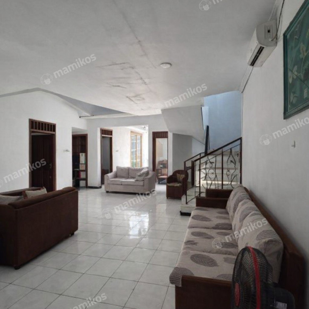 Rumah Sertifikat SHM 4 Kamar Tidur 3 Kamar Mandi Cipedak Jakarta Selatan - Photo 5