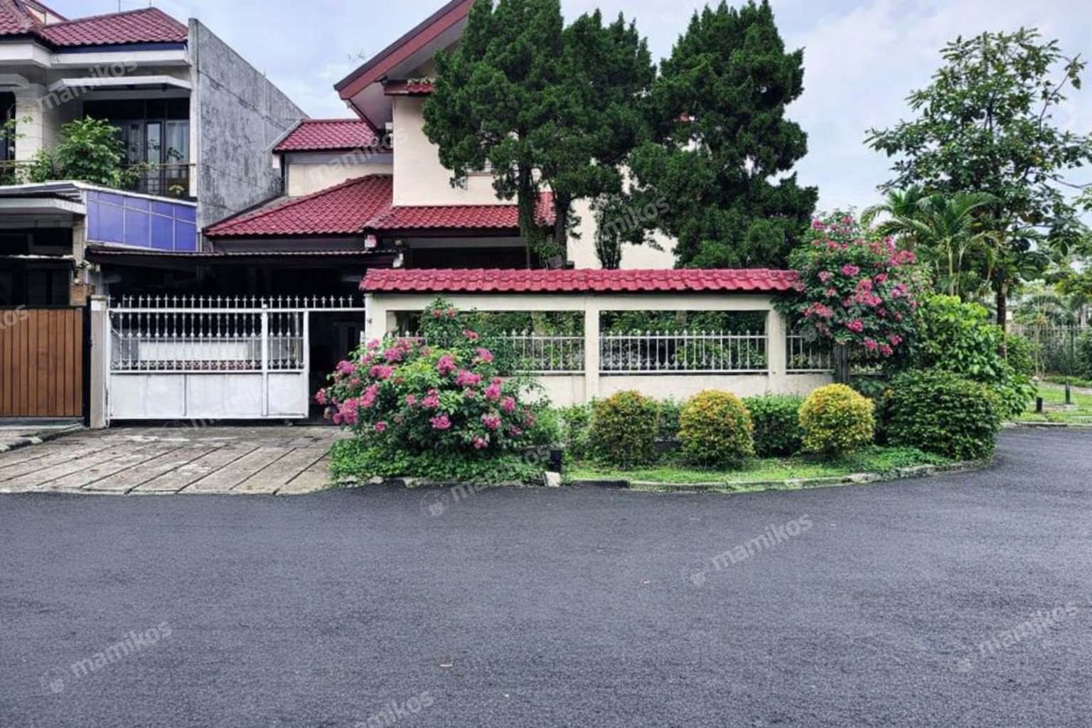 Rumah 4KT 4KM Pondok Indah Jakarta Selatan