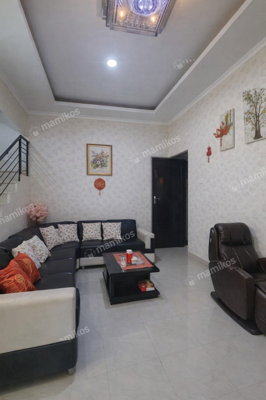 Rumah Sertifikat SHM 4 Kamar Tidur 3 Kamar Mandi Taman Ratu Jakarta Barat - Photo 3