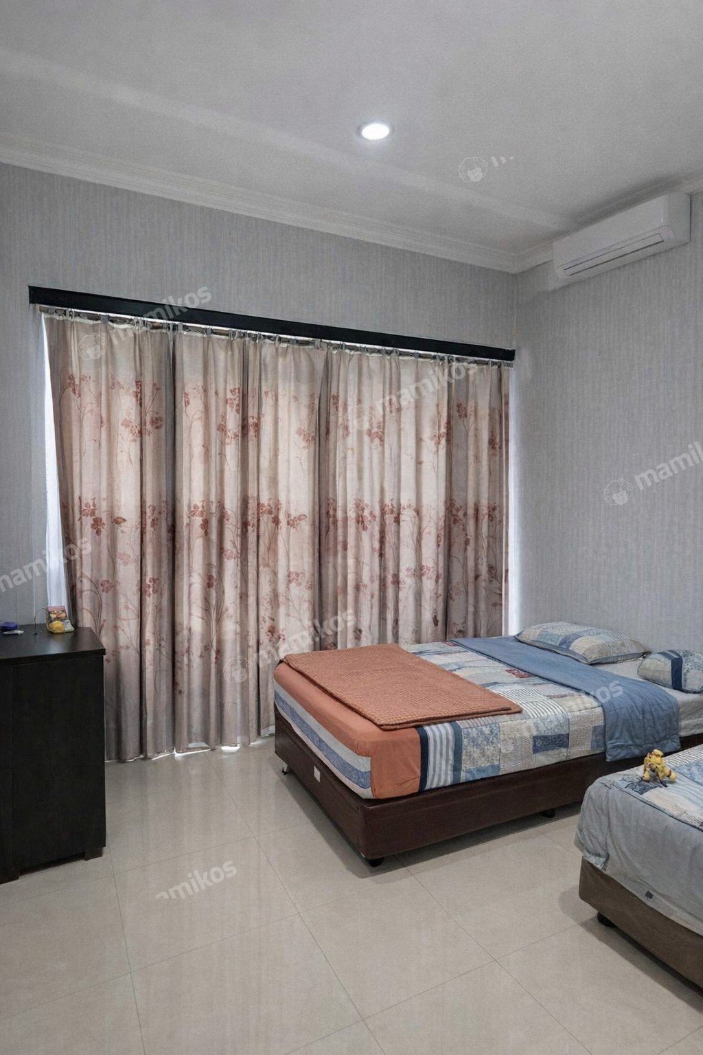 Rumah Sertifikat SHM 4 Kamar Tidur 3 Kamar Mandi Taman Ratu Jakarta Barat - Photo 5