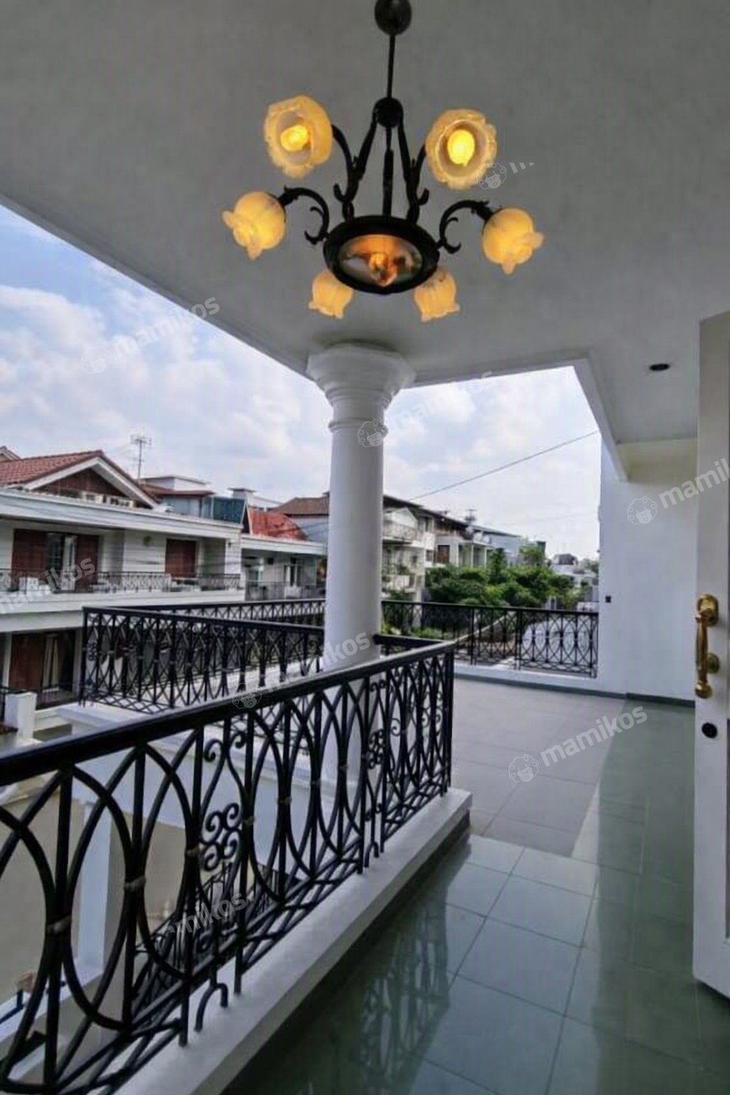 Rumah Sertifikat SHM 3 Kamar Tidur 3 Kamar Mandi Kelapa Gading Jakarta Utara - Photo 2