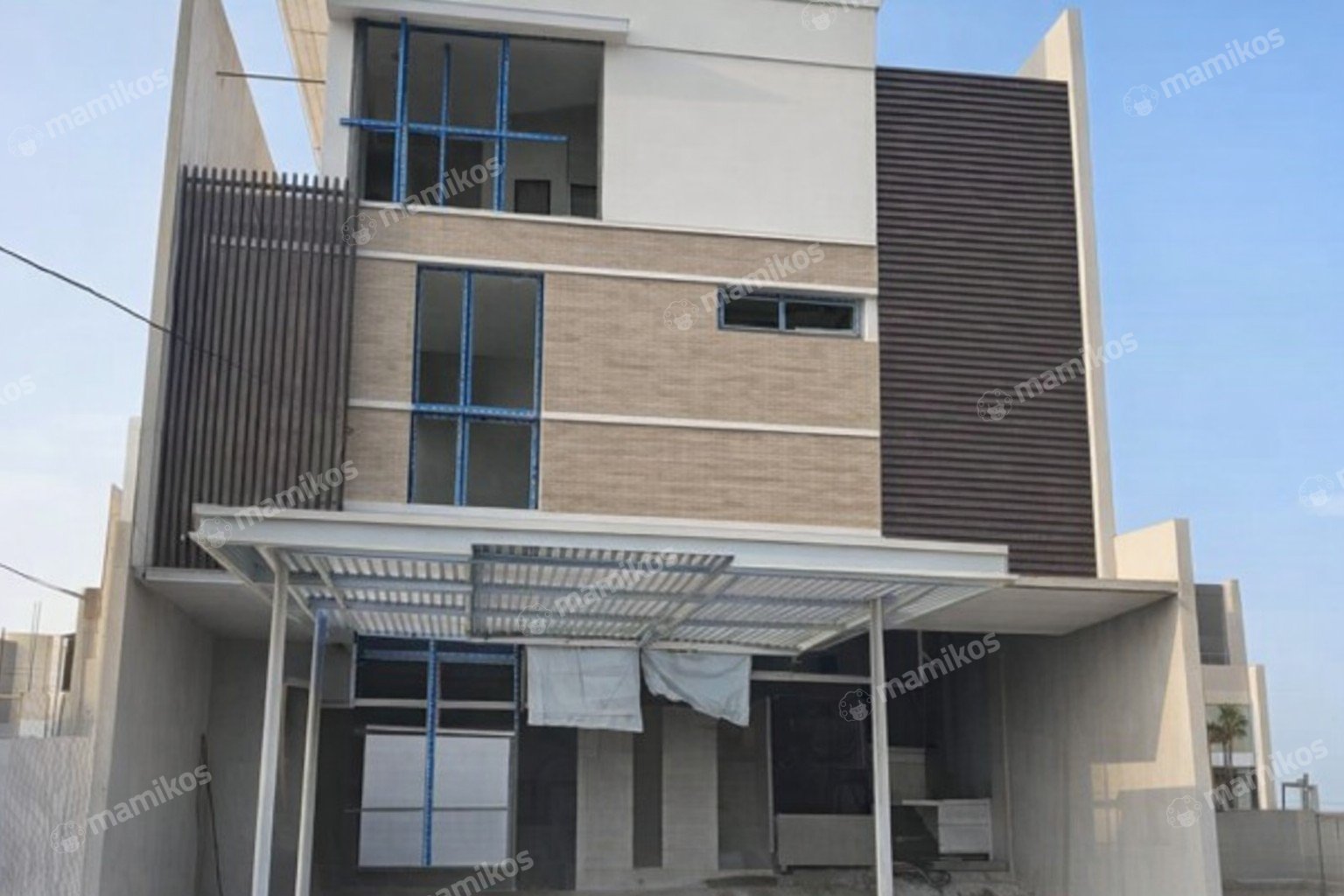Rumah 4 Kamar Tidur 4 Kamar Mandi 3 Lantai Pantai Indah Kapuk Jakarta Utara