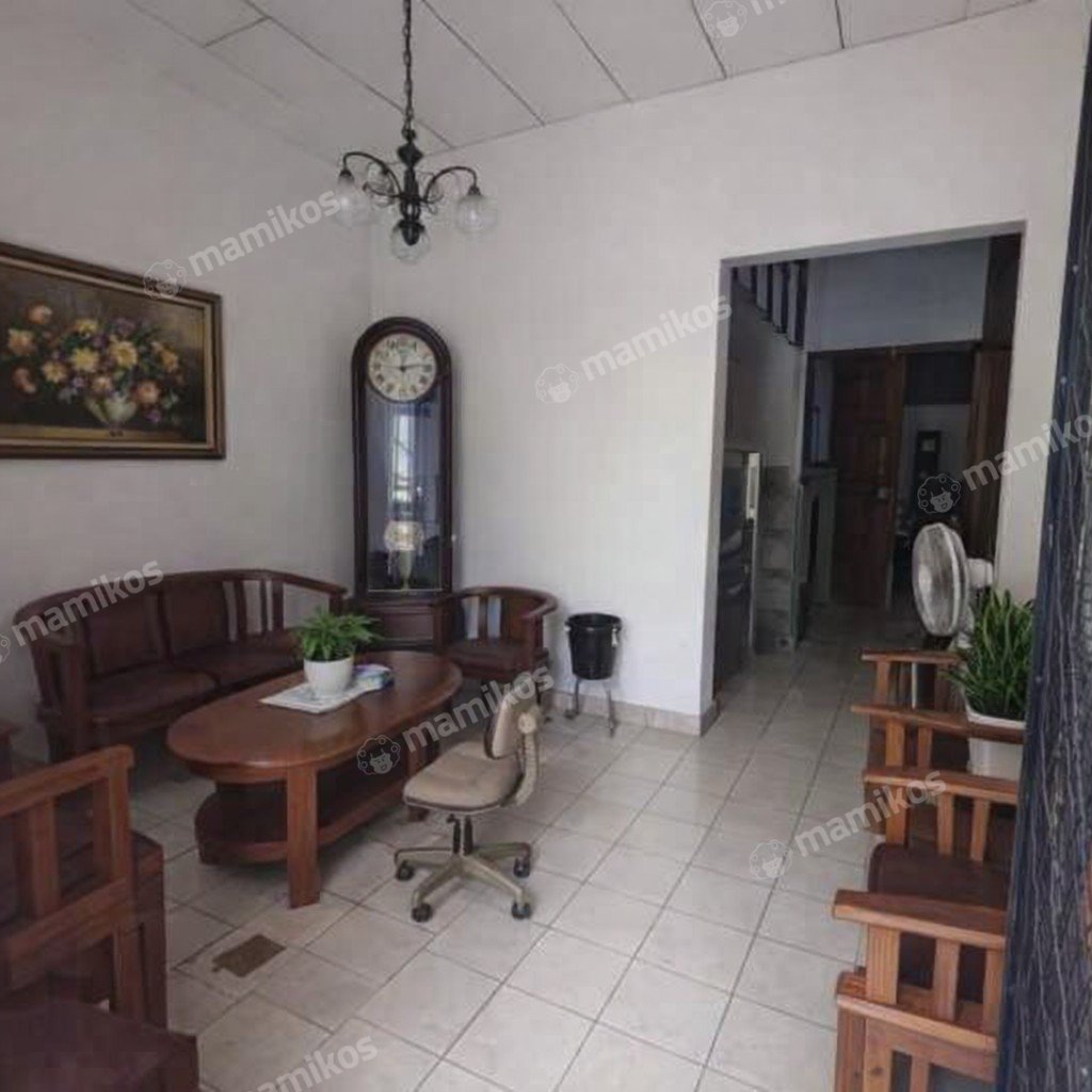 Rumah Sertifikat SHM 7 Kamar Tidur 3 Kamar Mandi Tomang Jakarta Barat - Photo 3