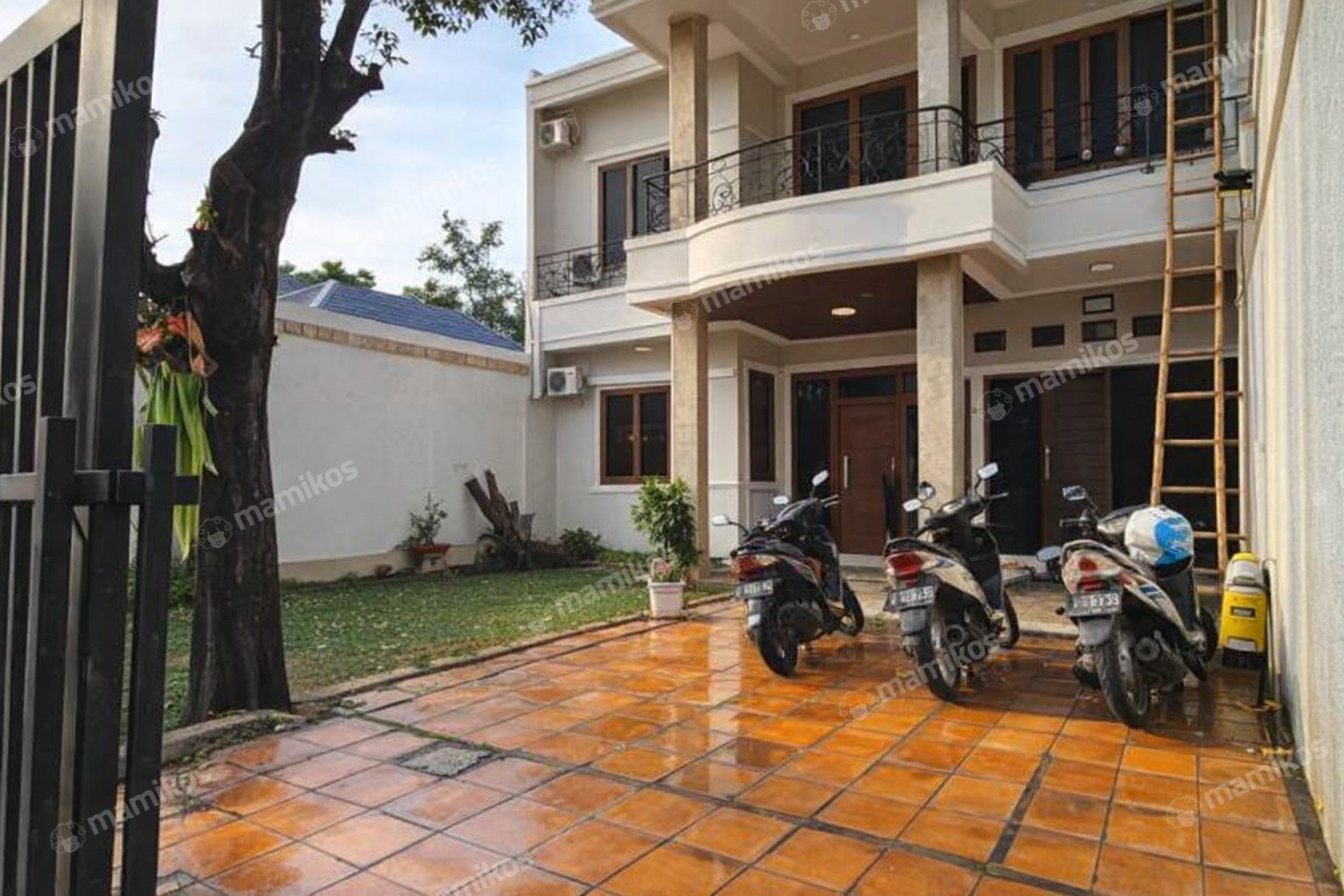 Rumah Sertifikat SHM 5 Kamar Tidur 6 Kamar Mandi Cilandak Jakarta Selatan