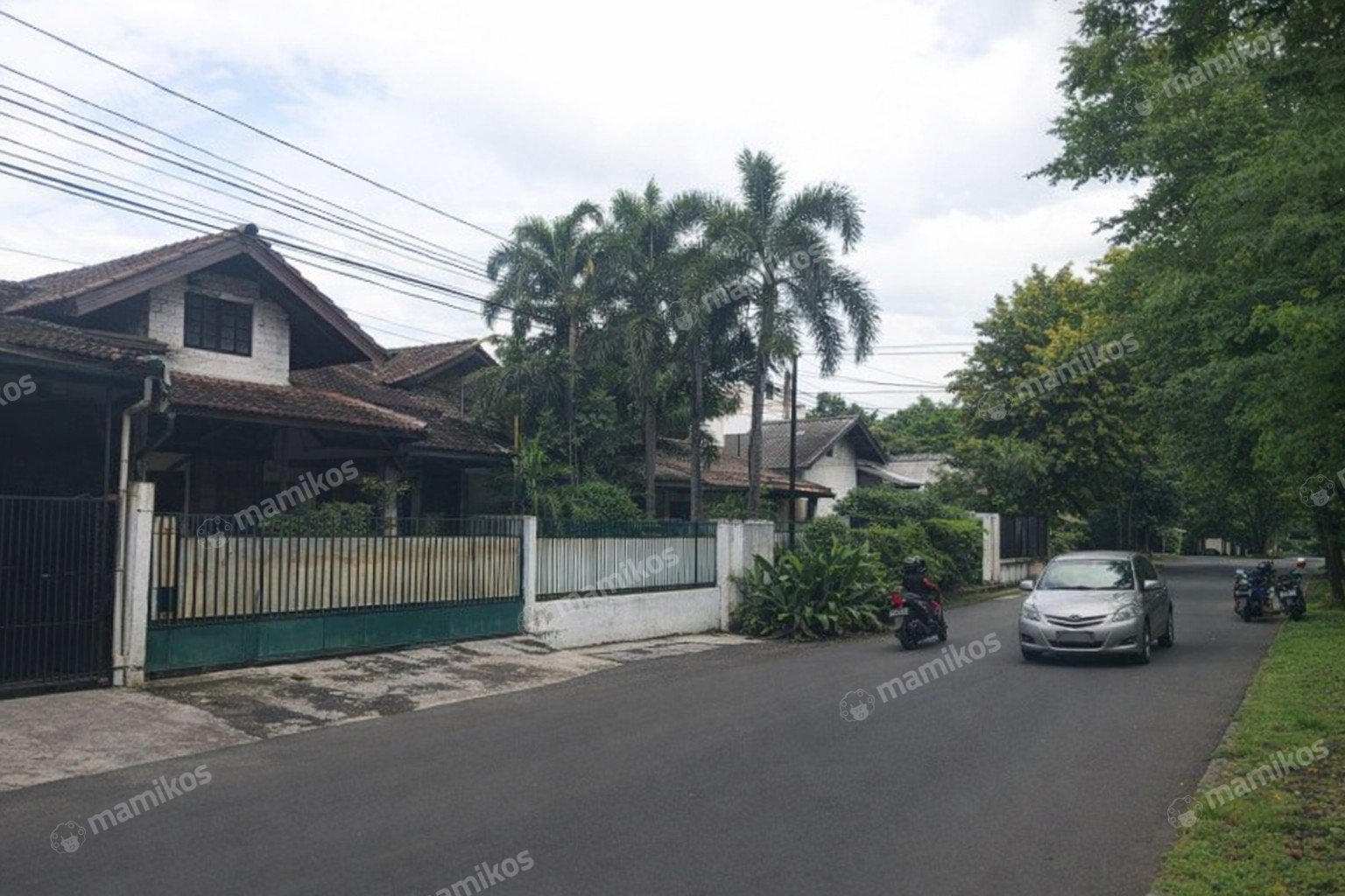 Rumah Sertifikat SHM 5 Kamar Tidur 4 Kamar Mandi Bintaro Jakarta Selatan - Photo 2