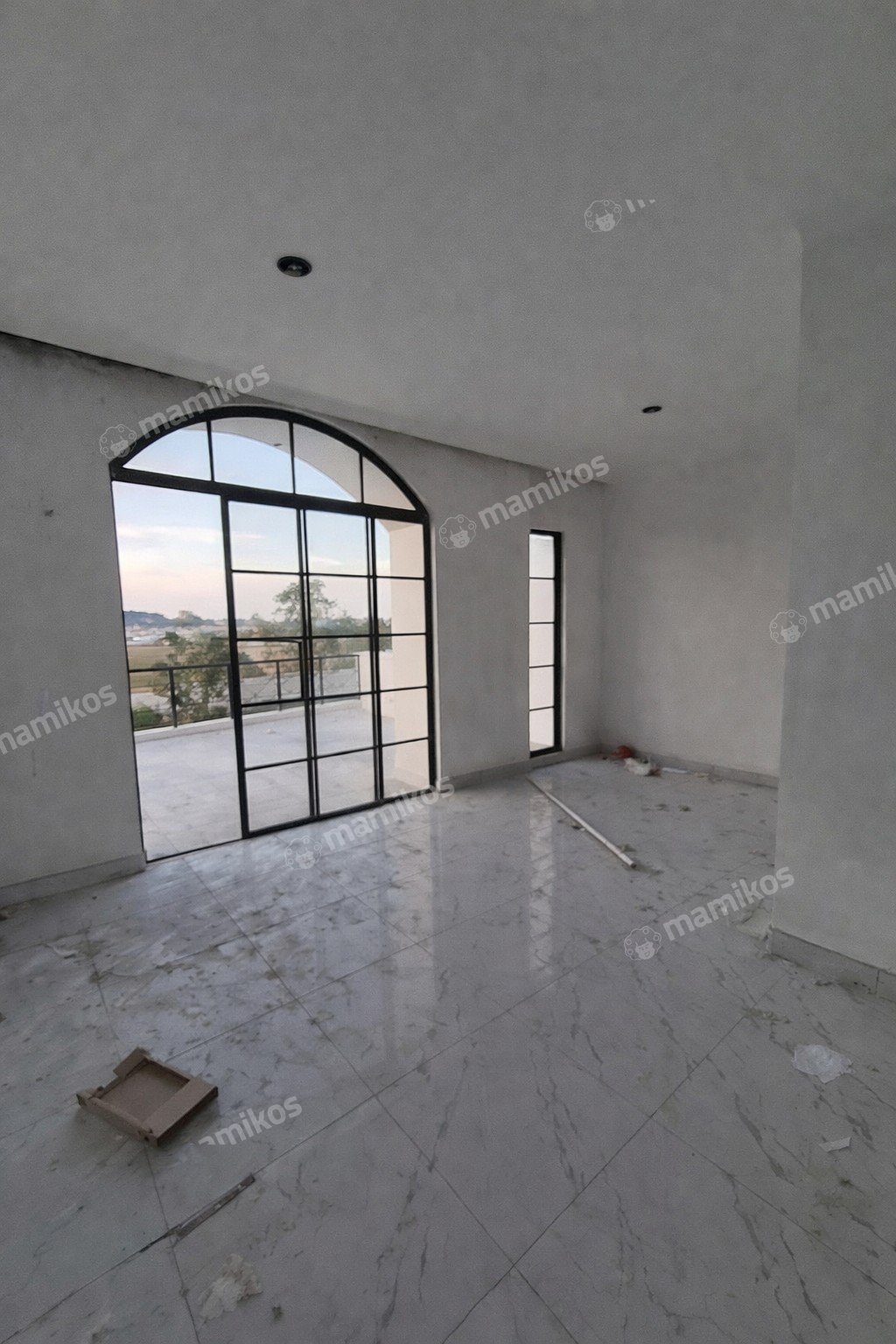 Rumah Sertifikat SHM 4 Kamar Tidur 3 Kamar Mandi Pantai Indah Kapuk 2 Jakarta Utara - Photo 2