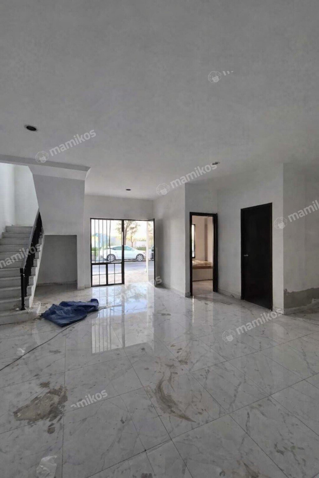 Rumah Sertifikat SHM 4 Kamar Tidur 3 Kamar Mandi Pantai Indah Kapuk 2 Jakarta Utara - Photo 3