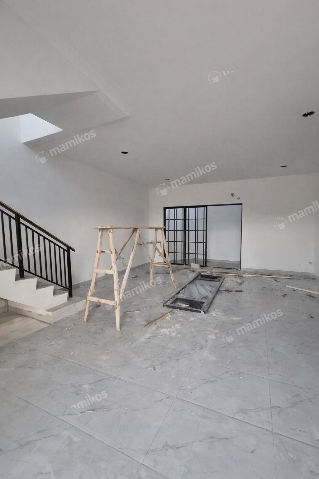 Rumah Sertifikat SHM 4 Kamar Tidur 3 Kamar Mandi Pantai Indah Kapuk 2 Jakarta Utara - Photo 4