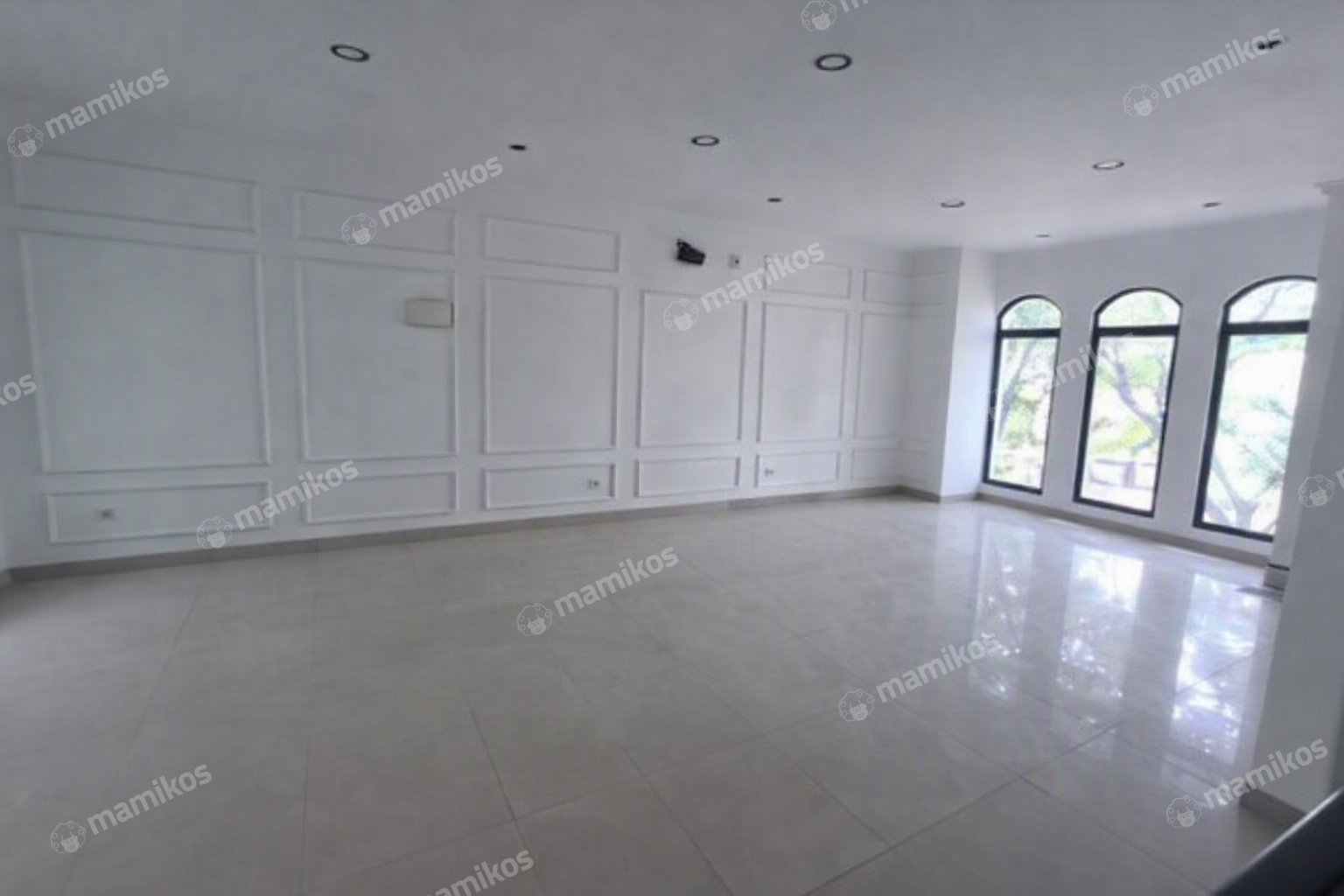 Rumah Sertifikat SHM 4 Kamar Tidur 4 Kamar Mandi Pantai Indah Kapuk Jakarta Utara - Photo 2
