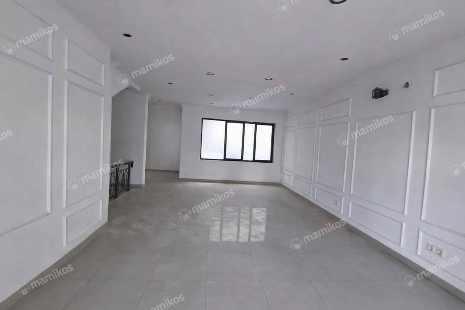 Rumah Sertifikat SHM 4 Kamar Tidur 4 Kamar Mandi Pantai Indah Kapuk Jakarta Utara - Photo 3