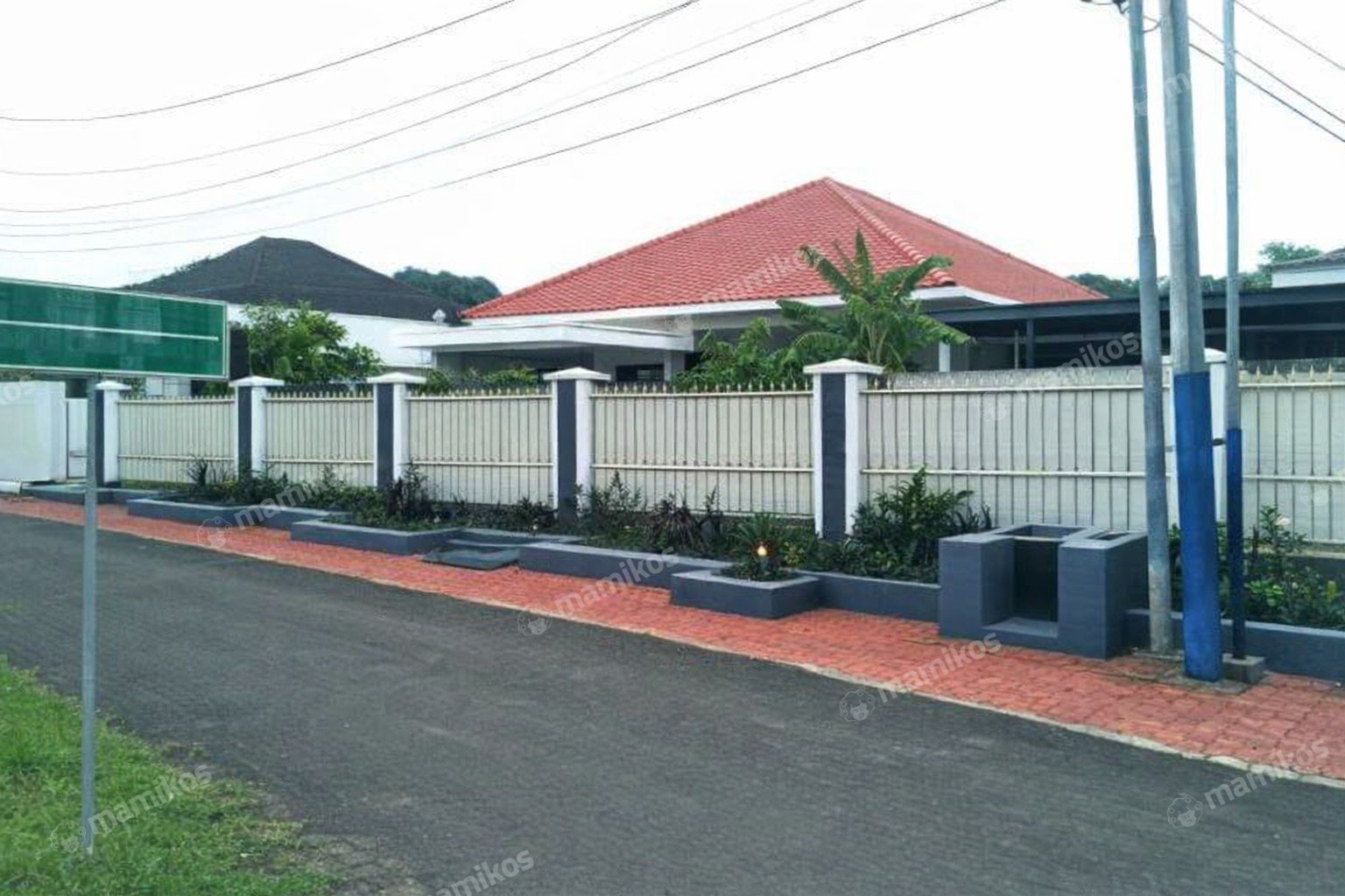 Rumah Sertifikat SHM 6 Kamar Tidur 2 Kamar Mandi Jatiwaringin Jakarta Timur - Photo 5