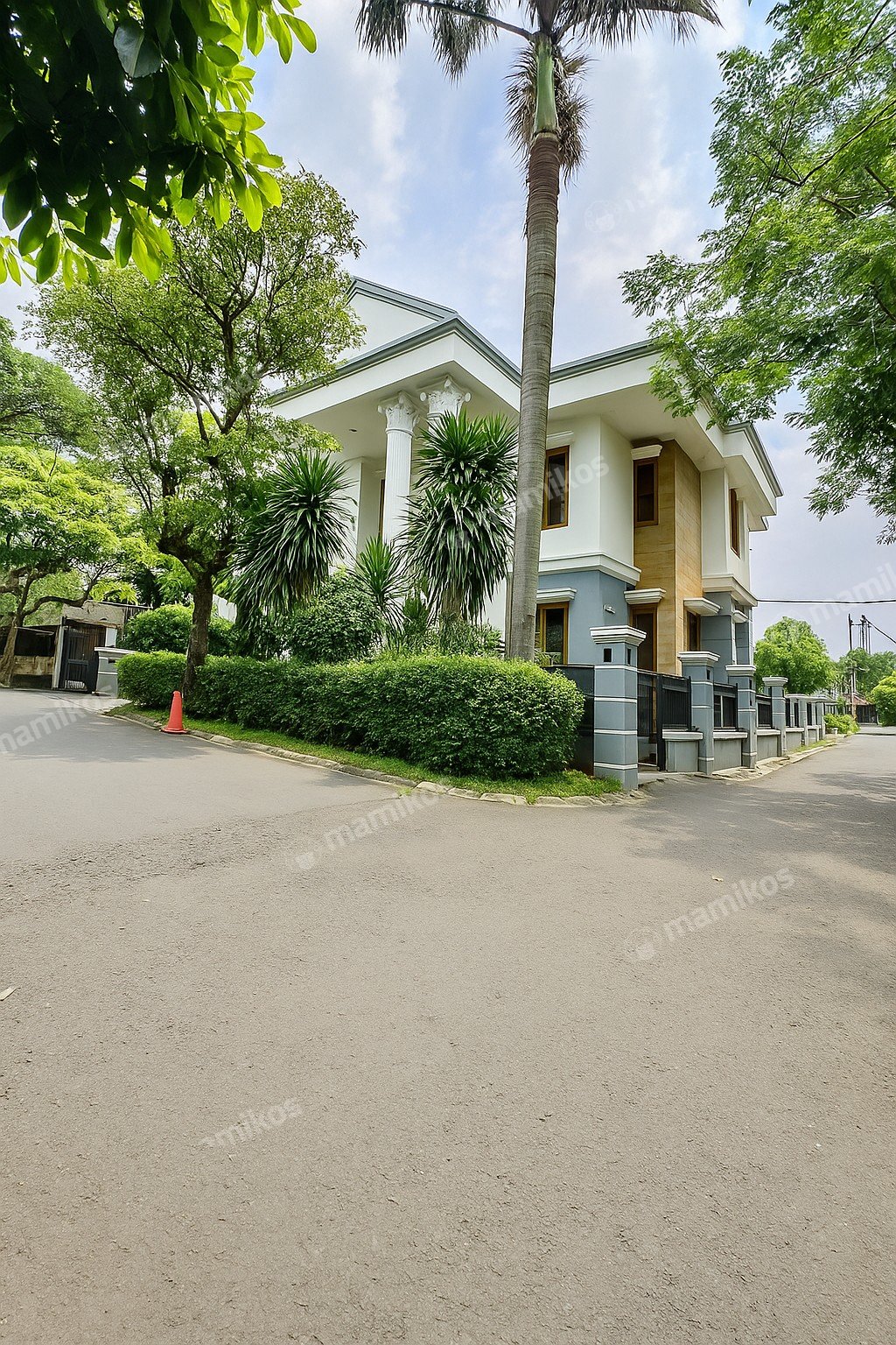 Rumah Sertifikat SHM 4 Kamar Tidur 4 Kamar Mandi Jati Padang Jakarta Selatan - Photo 3