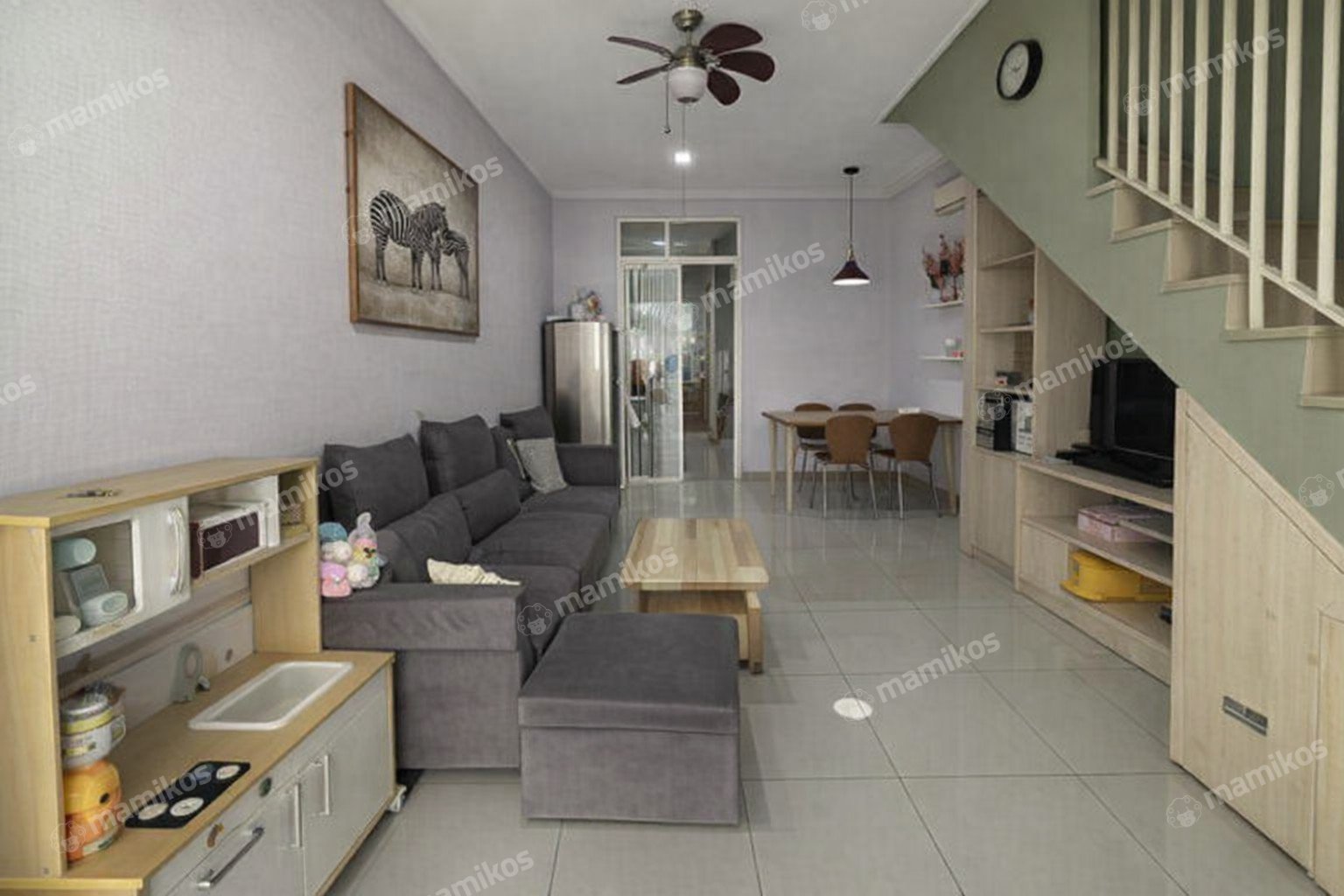 Rumah Sertifikat SHM 3 Kamar Tidur 2 Kamar Mandi Green Lake City Jakarta Barat
