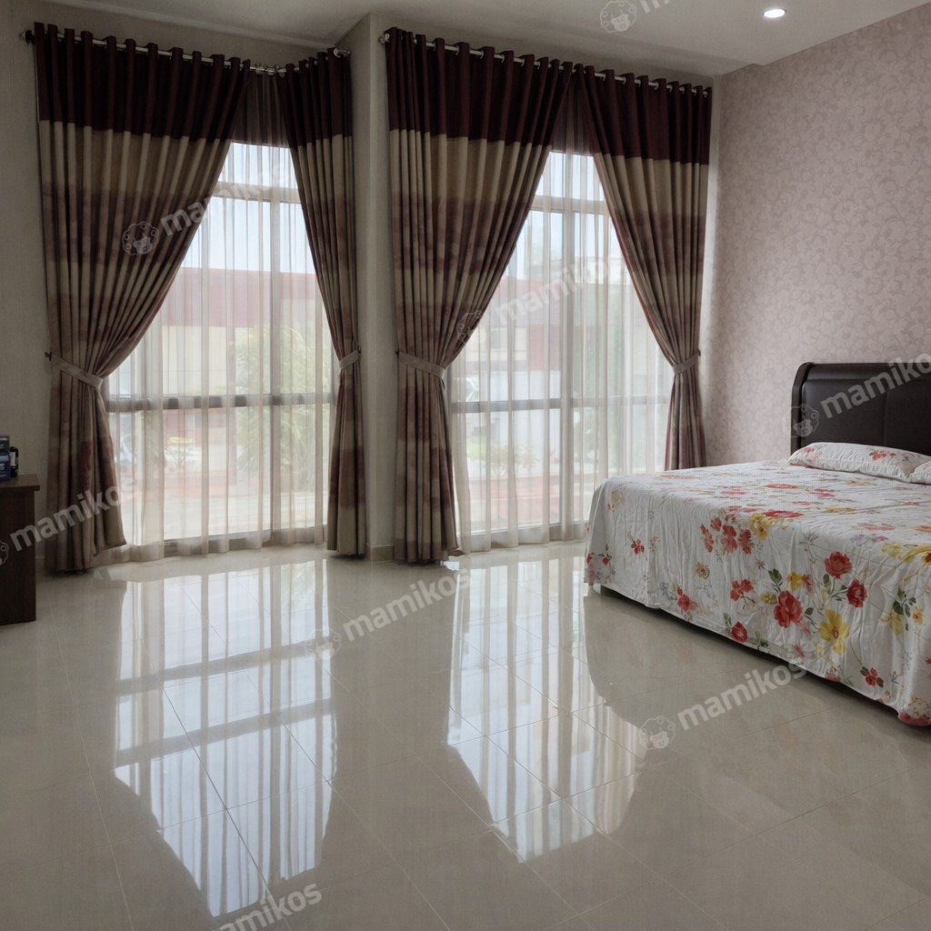 Rumah 4 Kamar Tidur 3 Kamar Mandi 2 Lantai Intercon Jakarta Barat - Photo 5