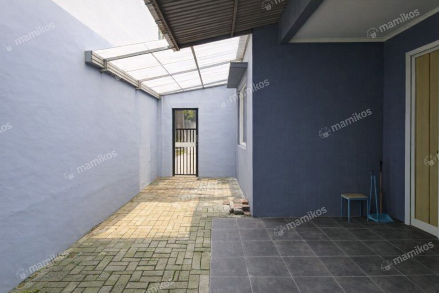 Rumah Sertifikat SHM 3 Kamar Tidur 3 Kamar Mandi Green Lake City Jakarta Barat - Photo 4