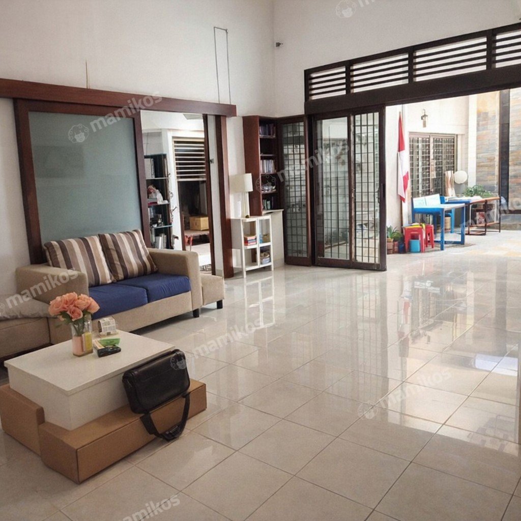 Rumah Sertifikat SHM 4 Kamar Tidur 2 Kamar Mandi Jatinegara Jakarta Timur - Photo 2